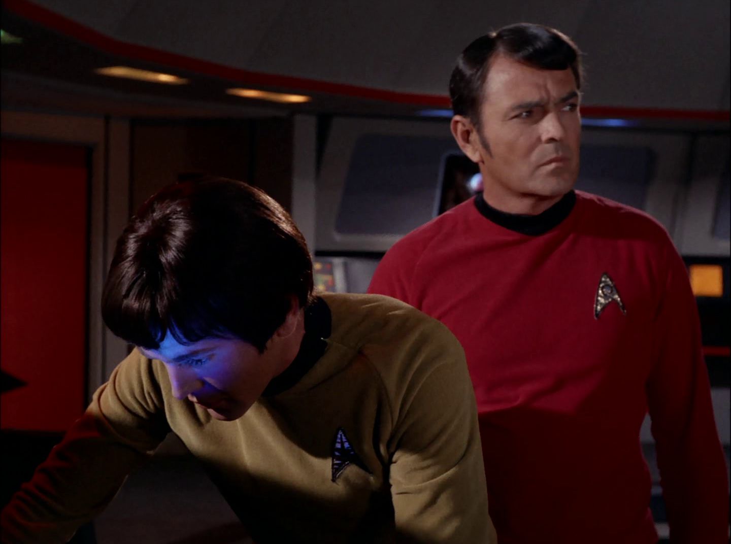 extant_StarTrek_2x11-FridaysChild_1297.jpg