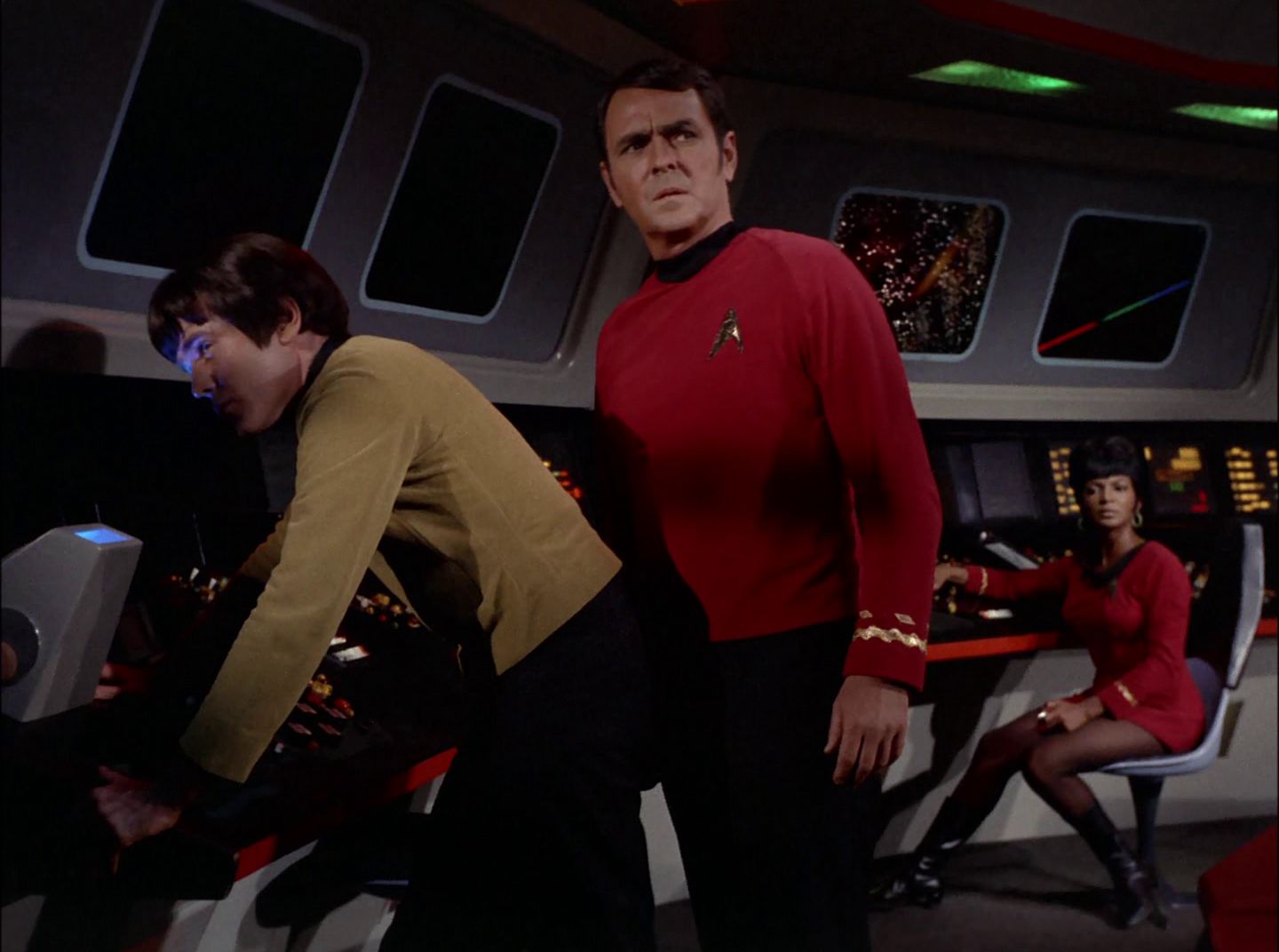 extant_StarTrek_2x11-FridaysChild_1300.jpg