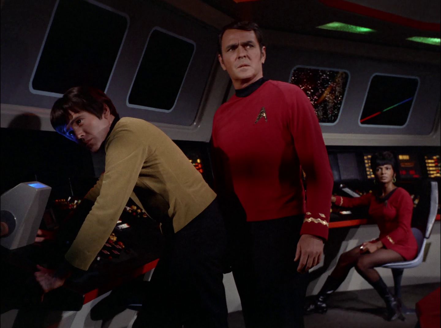 extant_StarTrek_2x11-FridaysChild_1305.jpg