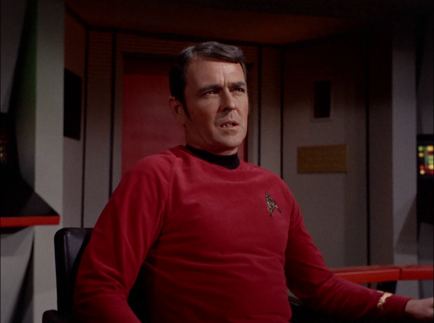 extant_StarTrek_2x11-FridaysChild_1351.jpg