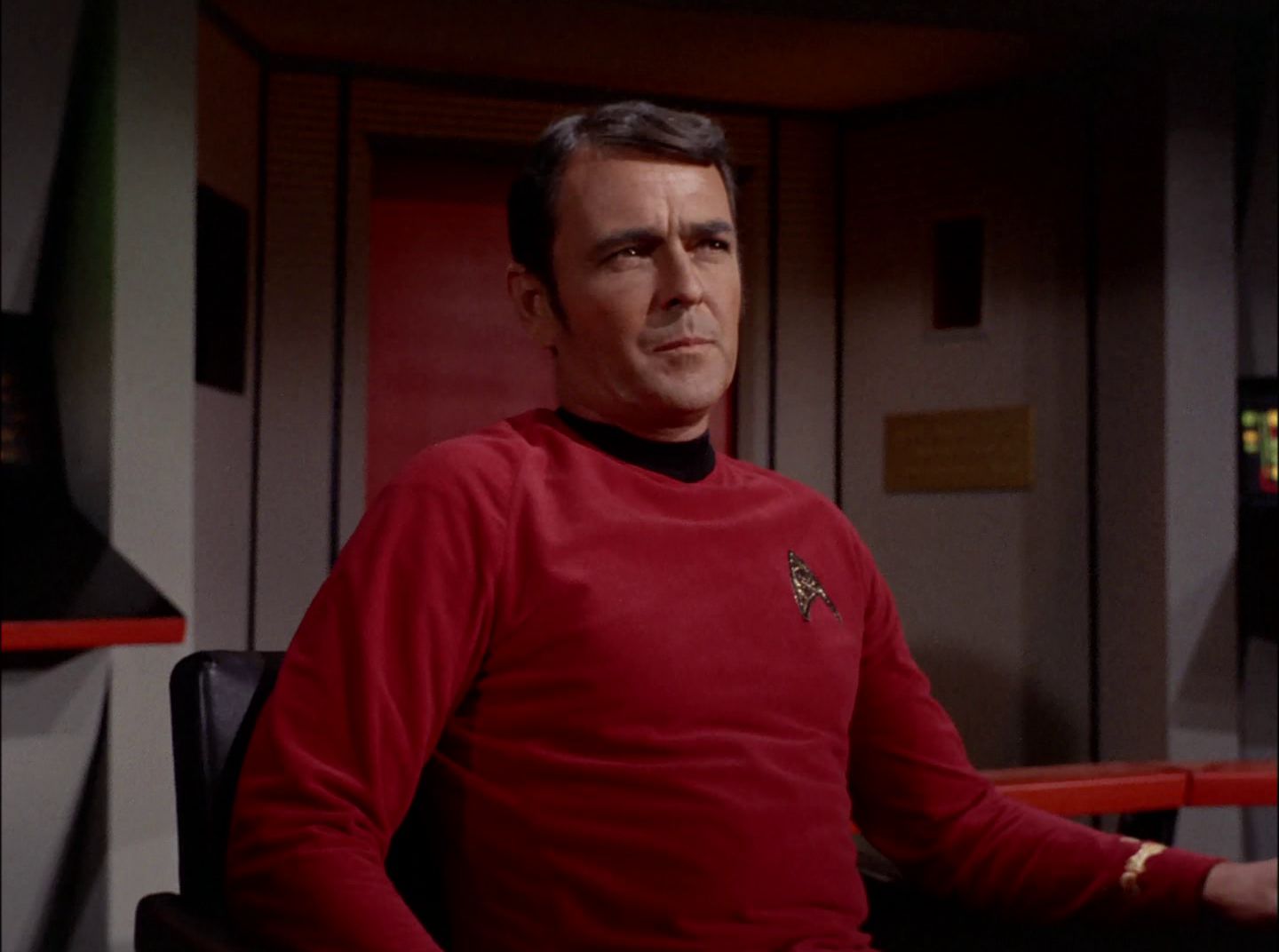 extant_StarTrek_2x11-FridaysChild_1354.jpg