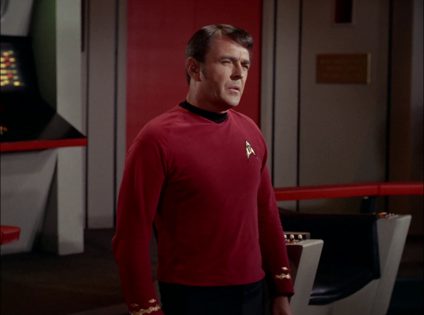 extant_StarTrek_2x11-FridaysChild_1394.jpg