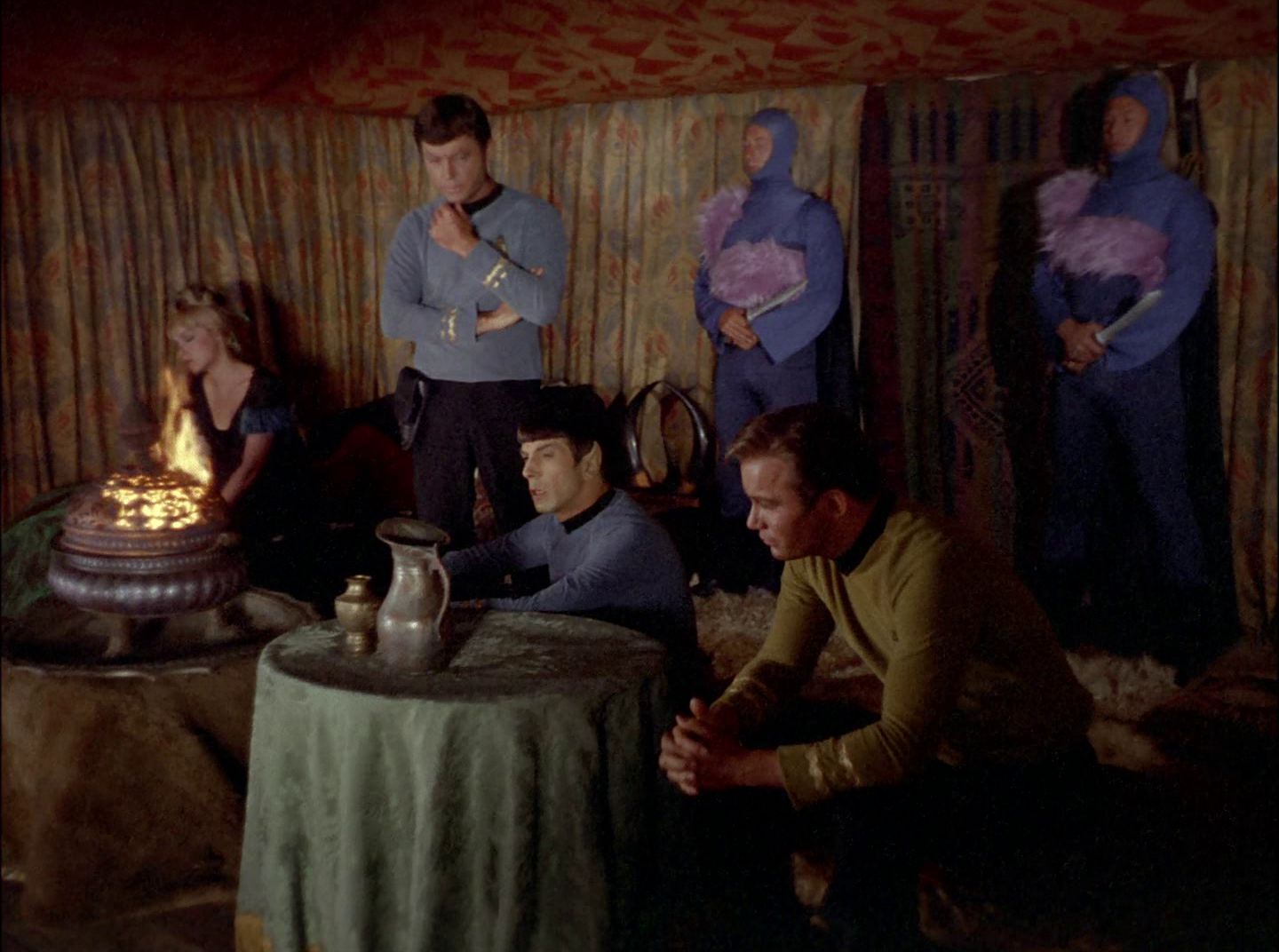 extant_StarTrek_2x11-FridaysChild_1441.jpg