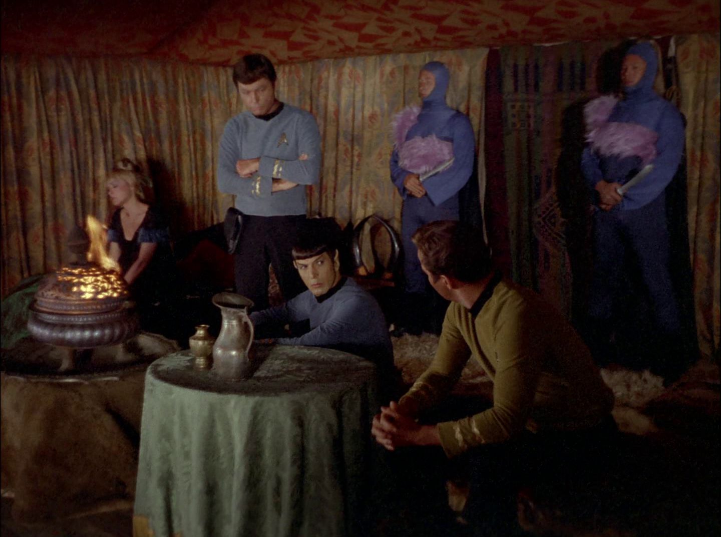 extant_StarTrek_2x11-FridaysChild_1453.jpg