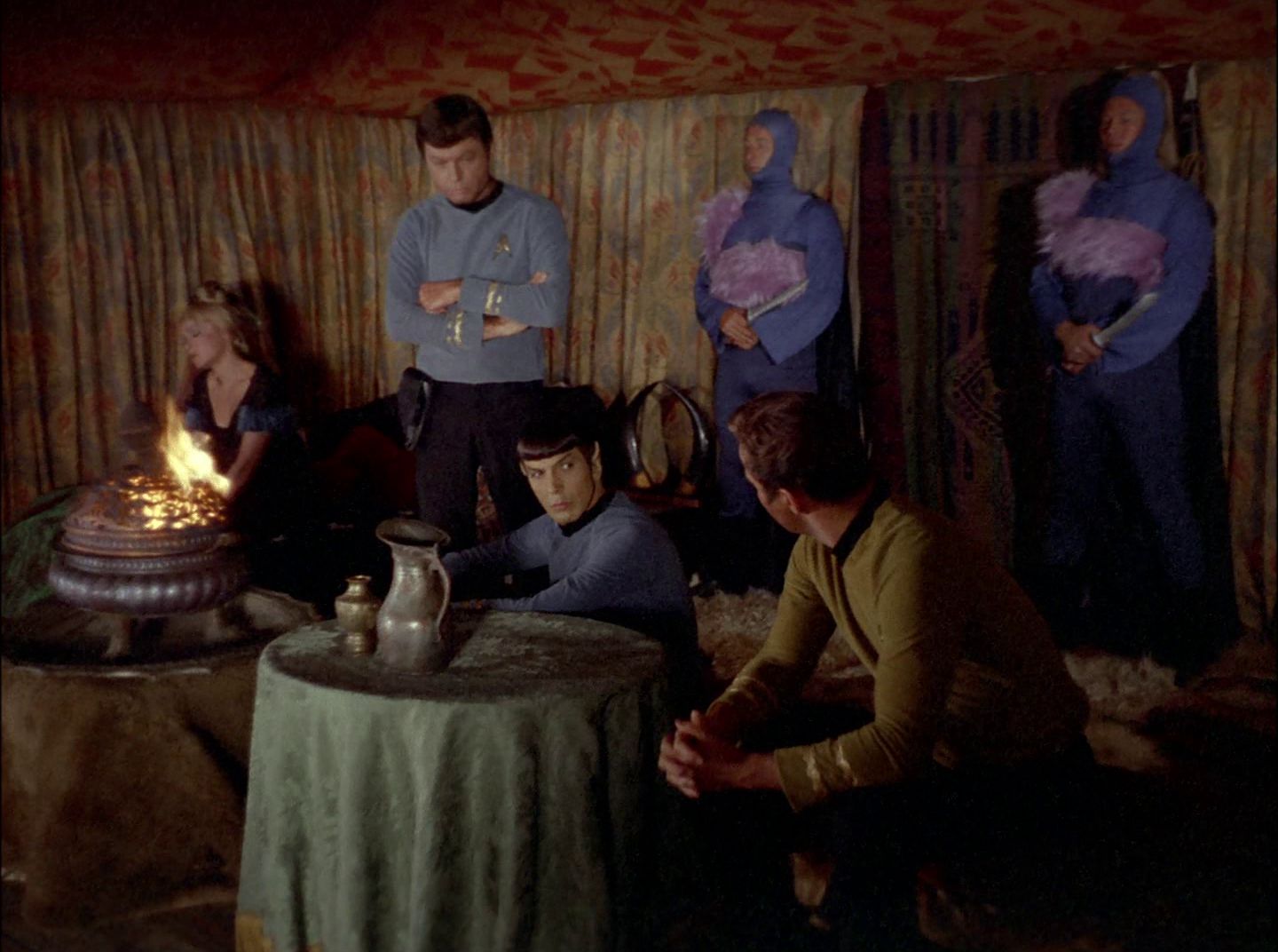 extant_StarTrek_2x11-FridaysChild_1455.jpg