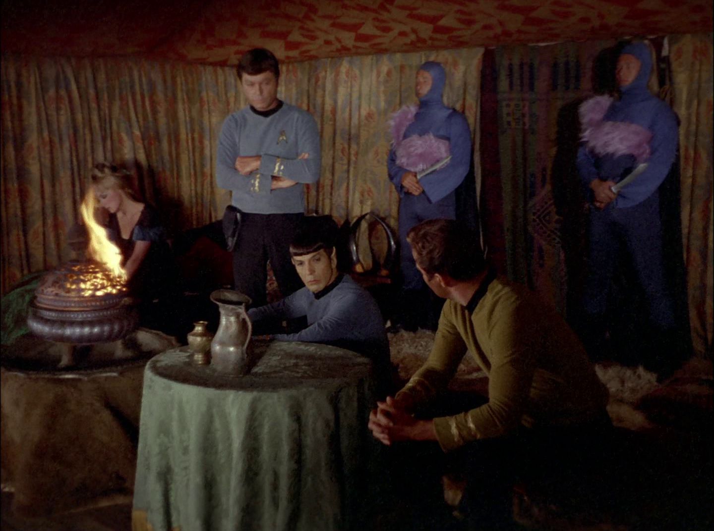 extant_StarTrek_2x11-FridaysChild_1458.jpg