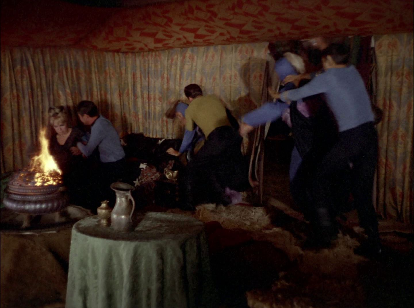 extant_StarTrek_2x11-FridaysChild_1479.jpg