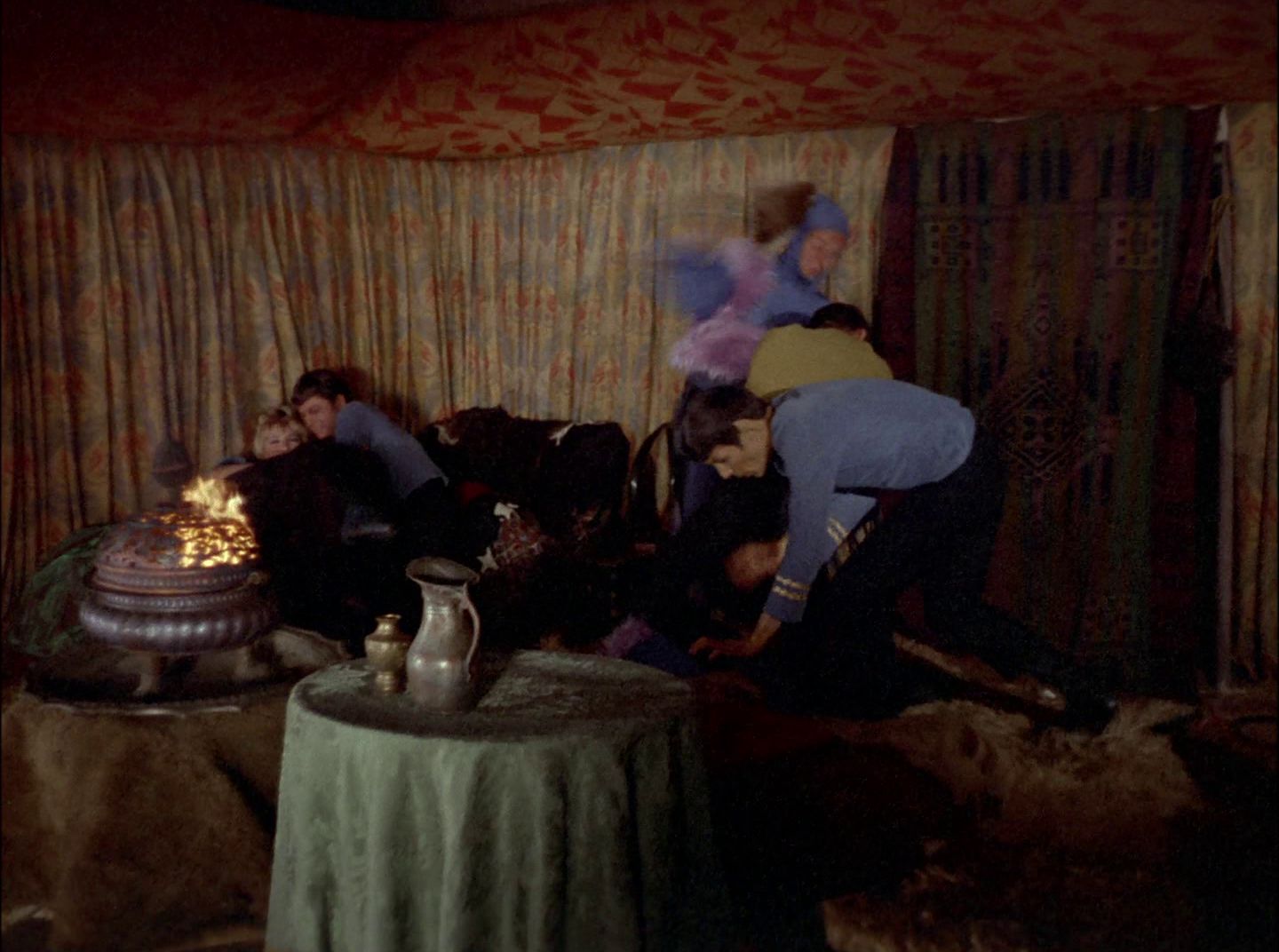 extant_StarTrek_2x11-FridaysChild_1482.jpg