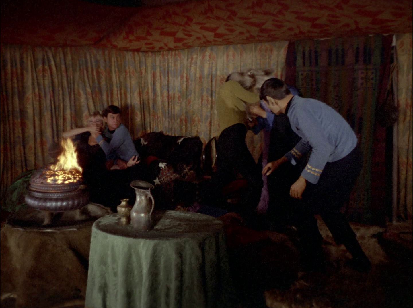 extant_StarTrek_2x11-FridaysChild_1485.jpg