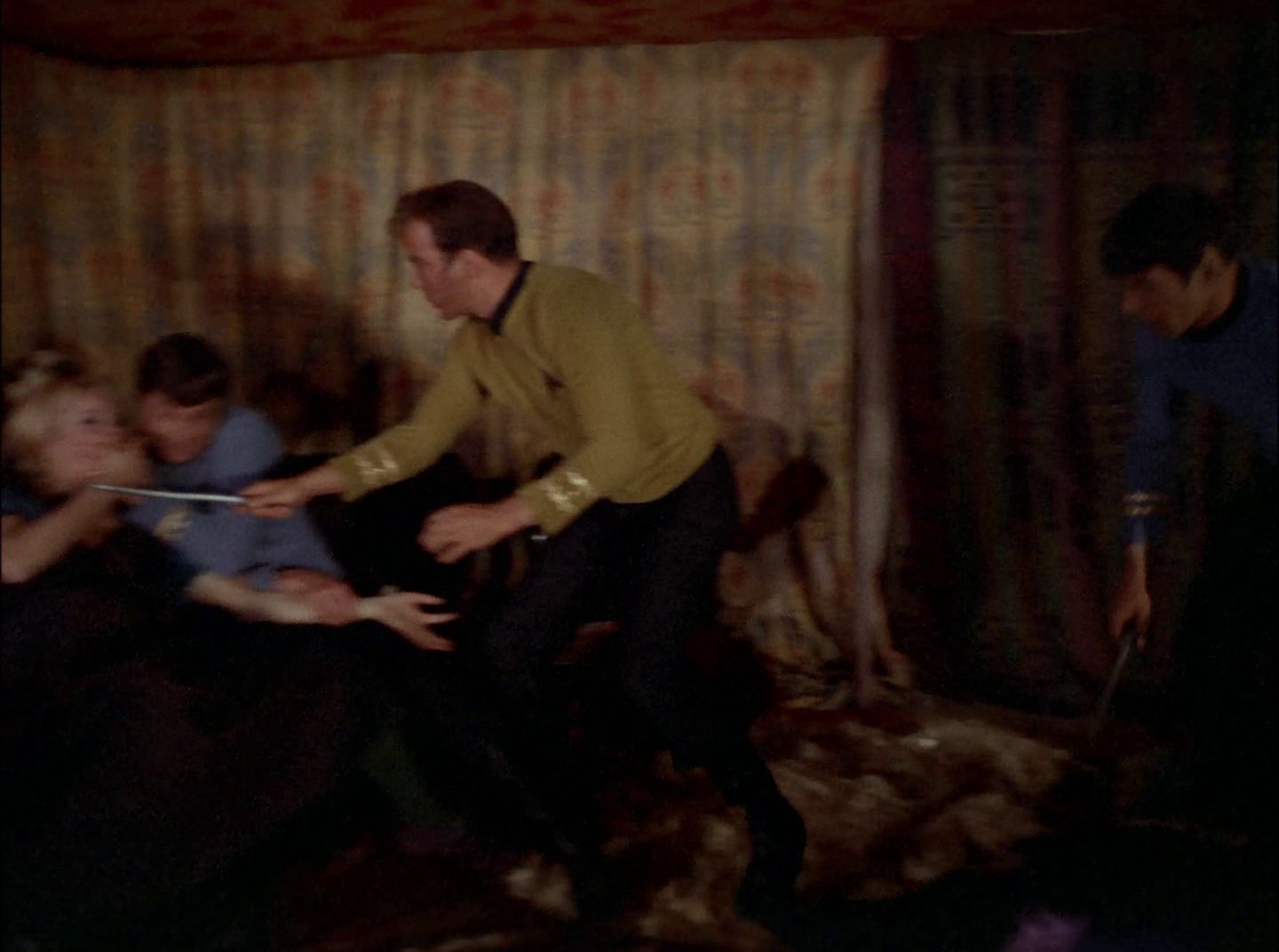 extant_StarTrek_2x11-FridaysChild_1489.jpg