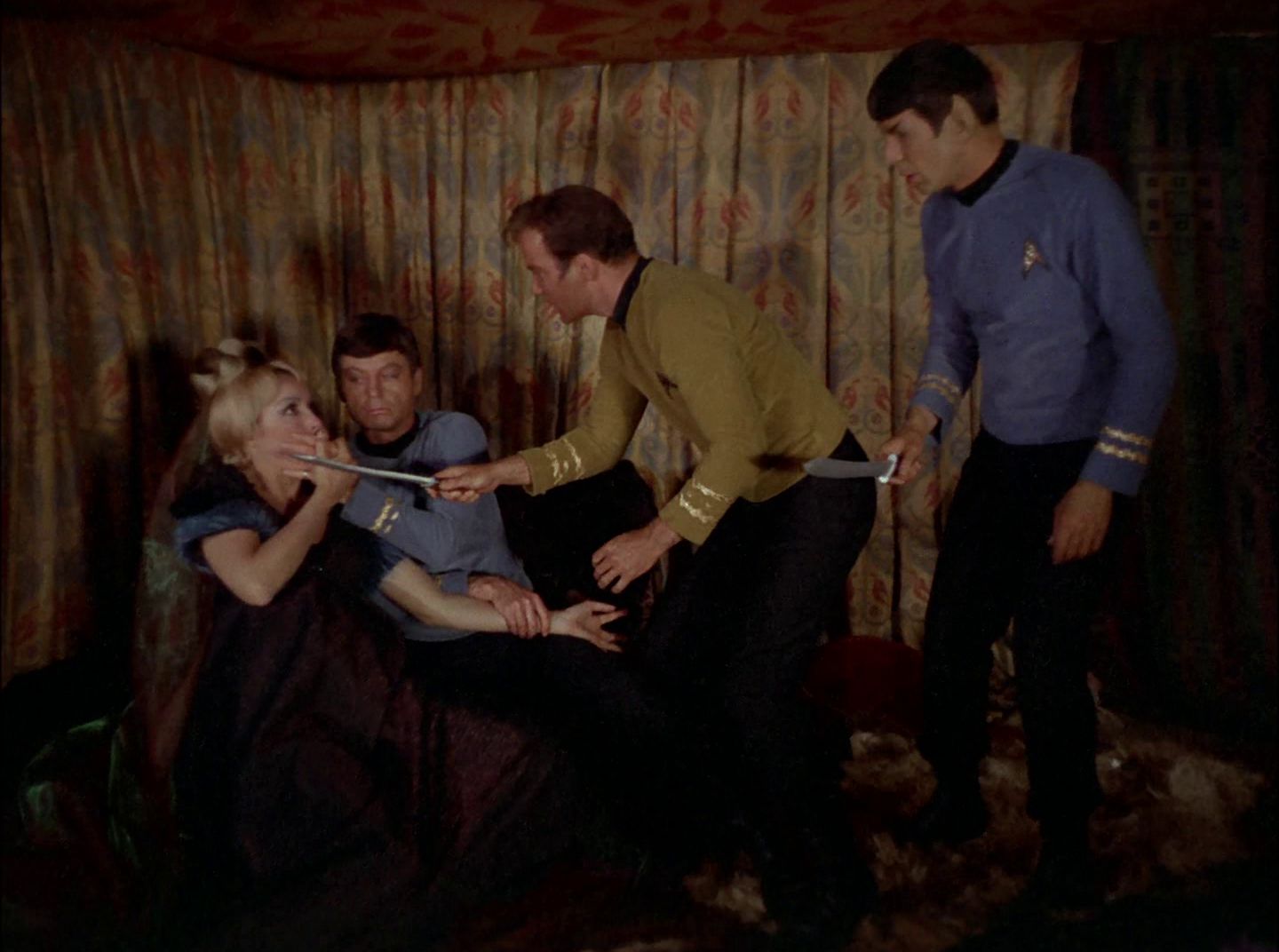 extant_StarTrek_2x11-FridaysChild_1499.jpg