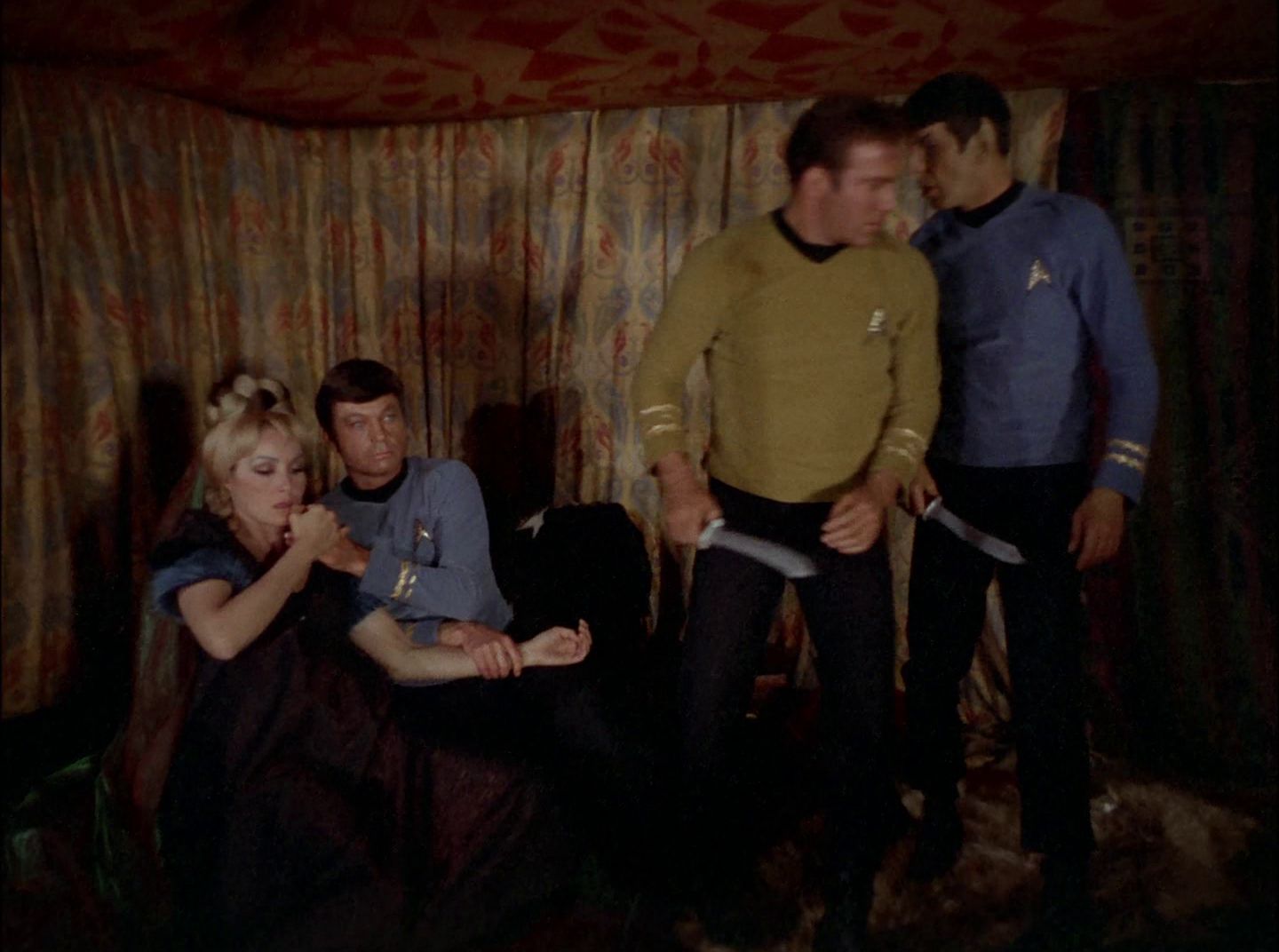 extant_StarTrek_2x11-FridaysChild_1511.jpg