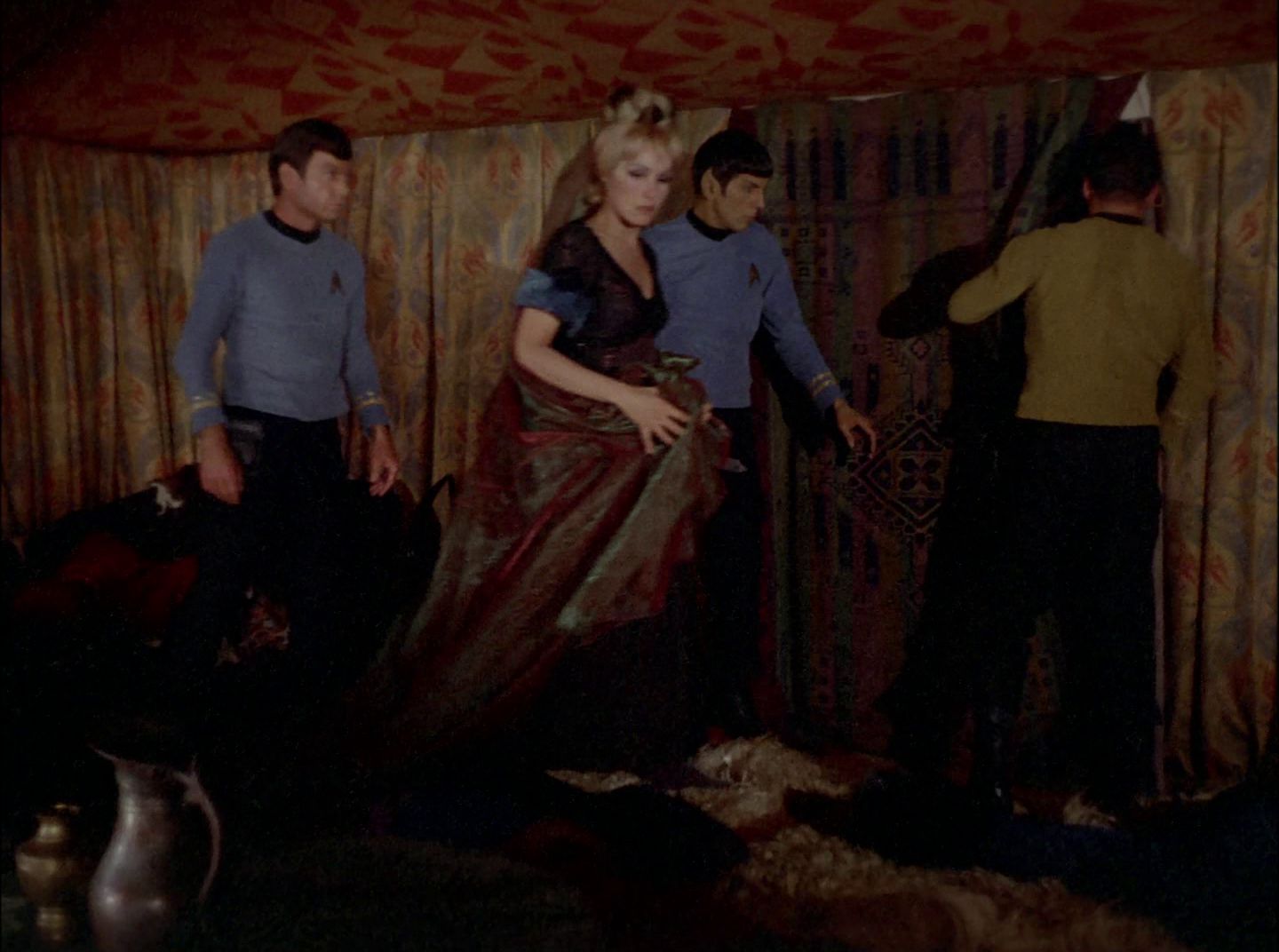 extant_StarTrek_2x11-FridaysChild_1518.jpg