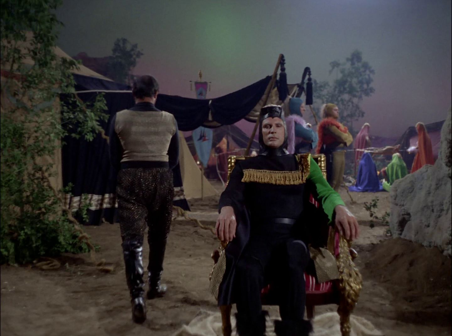 extant_StarTrek_2x11-FridaysChild_1526.jpg
