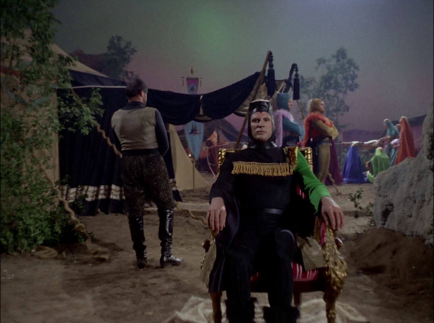extant_StarTrek_2x11-FridaysChild_1531.jpg