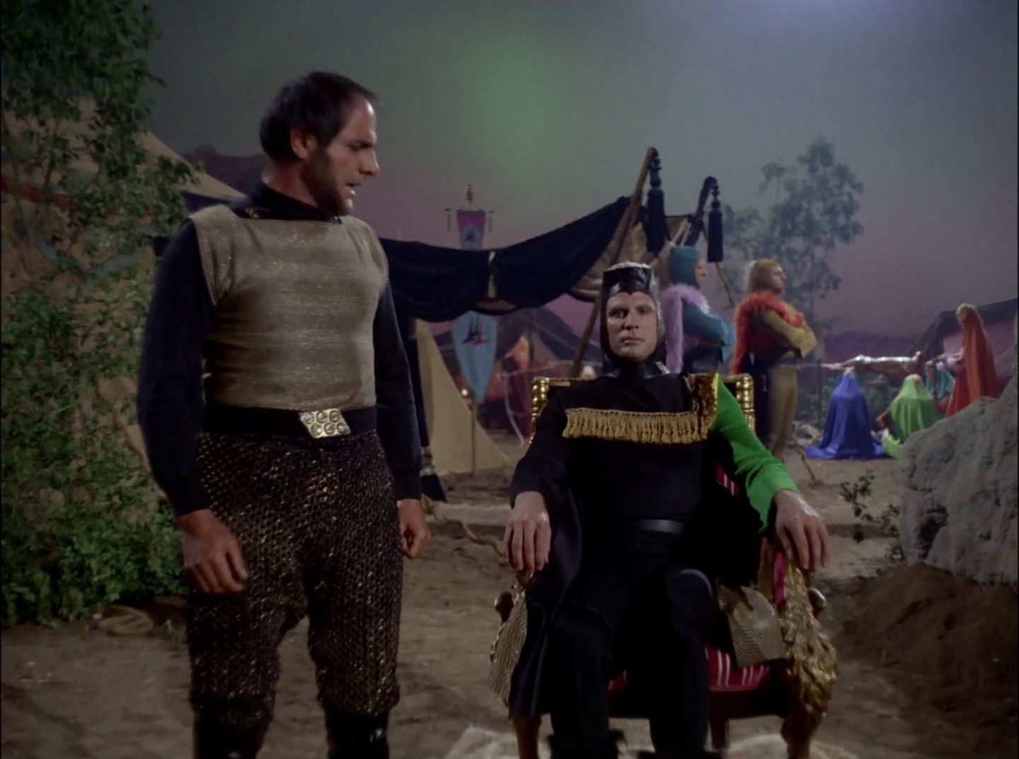 extant_StarTrek_2x11-FridaysChild_1546.jpg