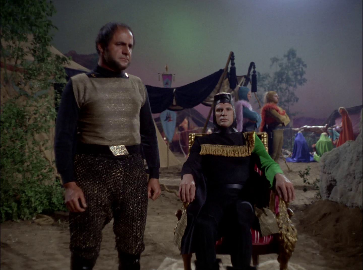 extant_StarTrek_2x11-FridaysChild_1548.jpg