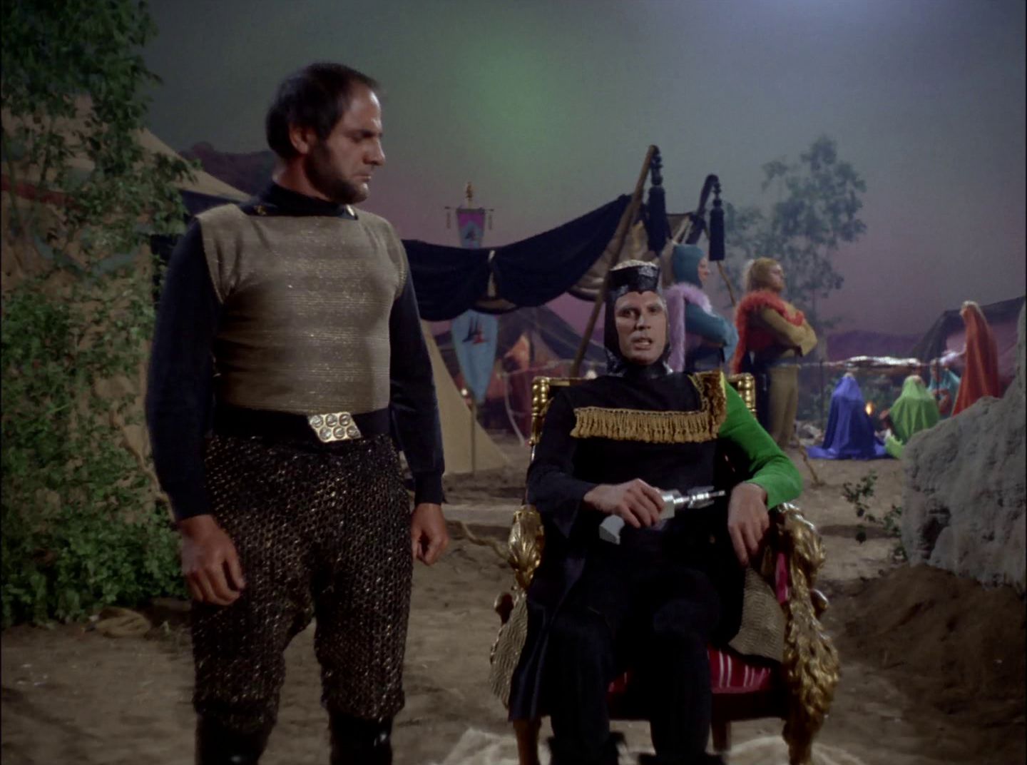 extant_StarTrek_2x11-FridaysChild_1552.jpg