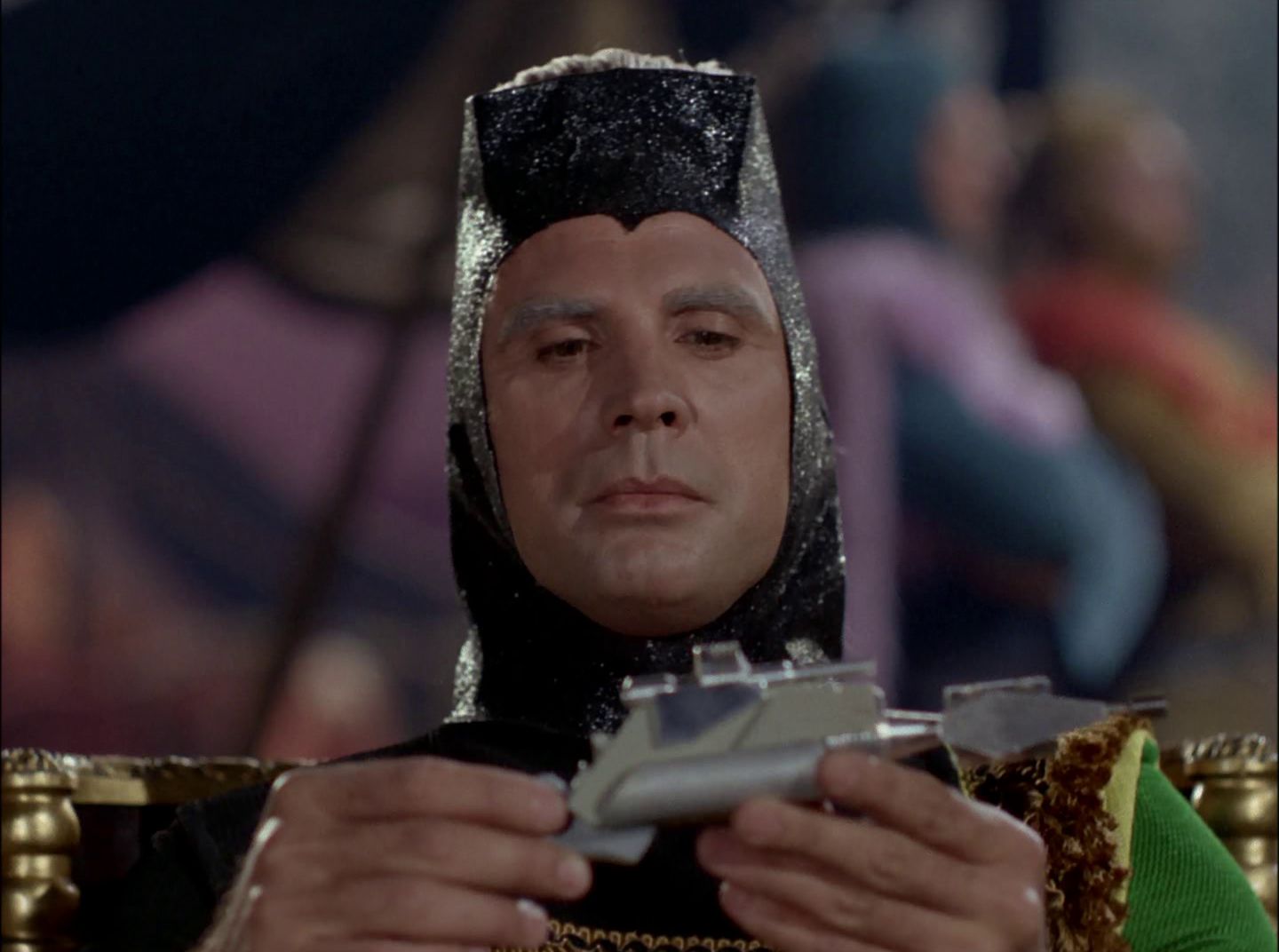 extant_StarTrek_2x11-FridaysChild_1559.jpg