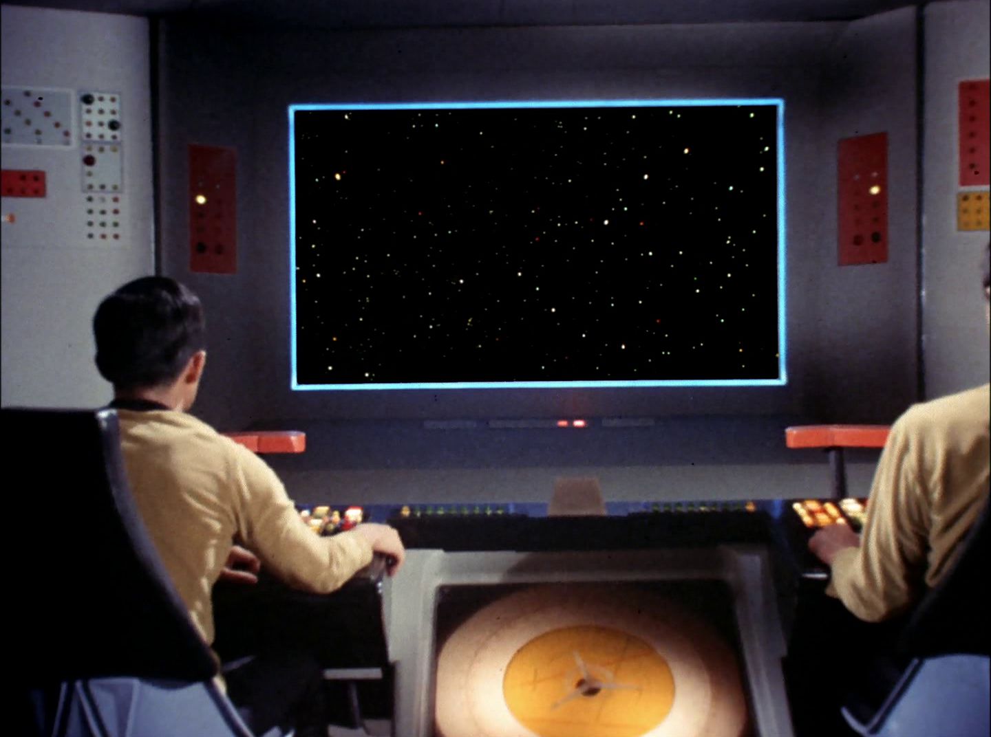 extant_StarTrek_2x11-FridaysChild_1564.jpg