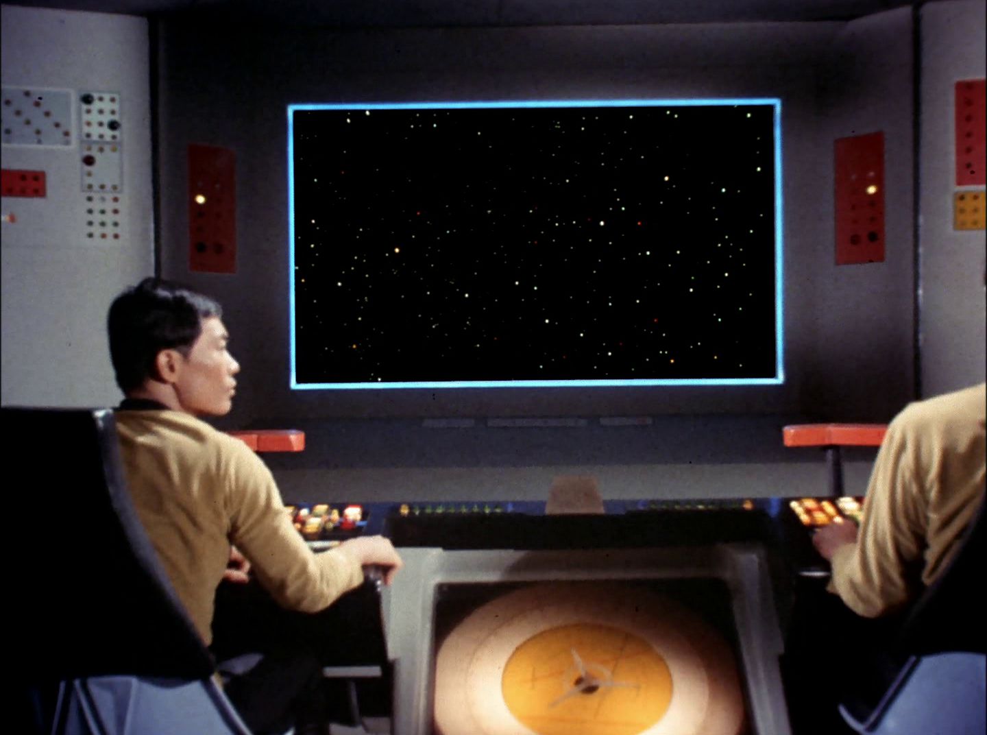 extant_StarTrek_2x11-FridaysChild_1585.jpg