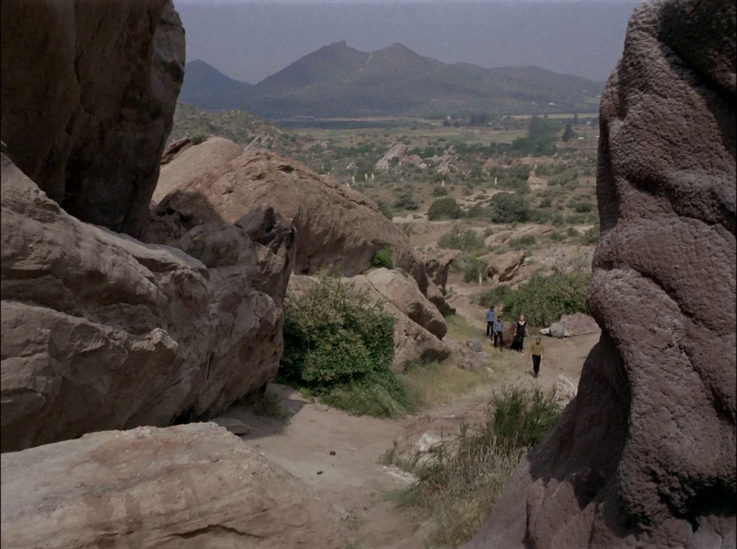 extant_StarTrek_2x11-FridaysChild_1613.jpg