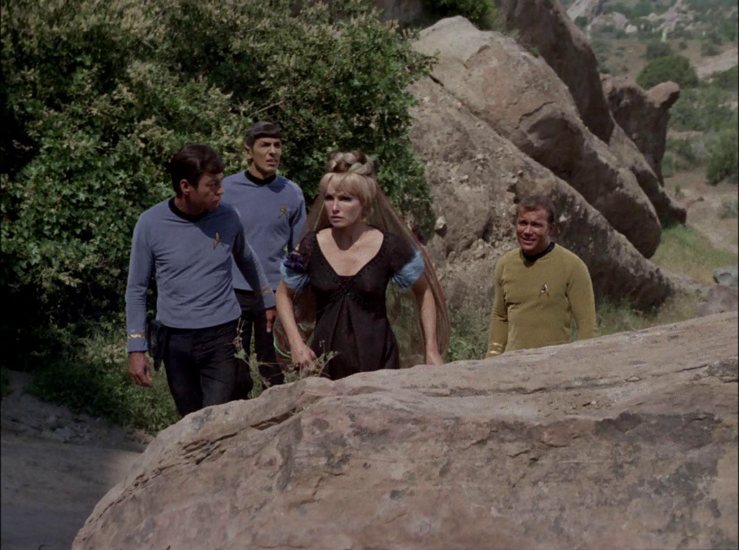 extant_StarTrek_2x11-FridaysChild_1642.jpg