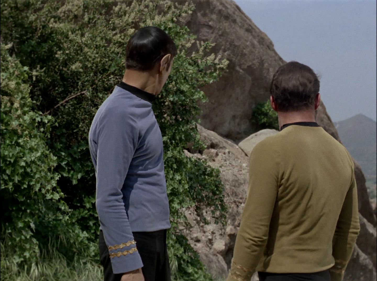 extant_StarTrek_2x11-FridaysChild_1649.jpg
