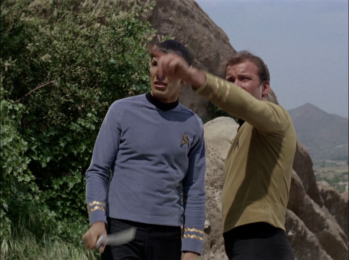 extant_StarTrek_2x11-FridaysChild_1665.jpg
