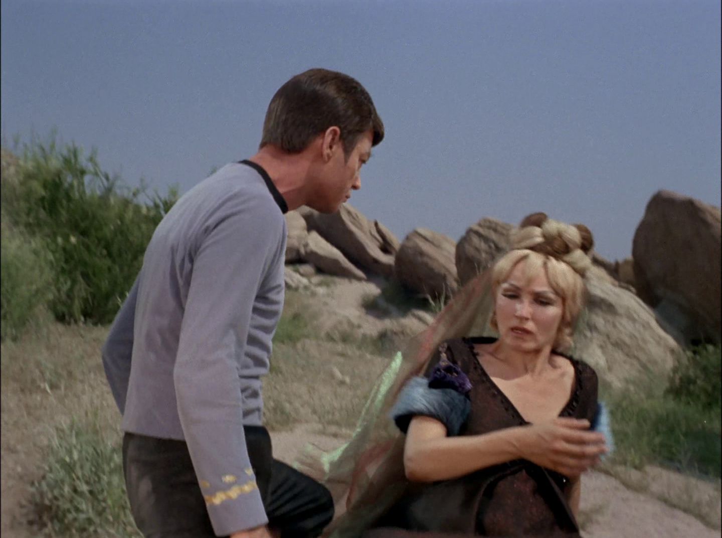 extant_StarTrek_2x11-FridaysChild_1686.jpg