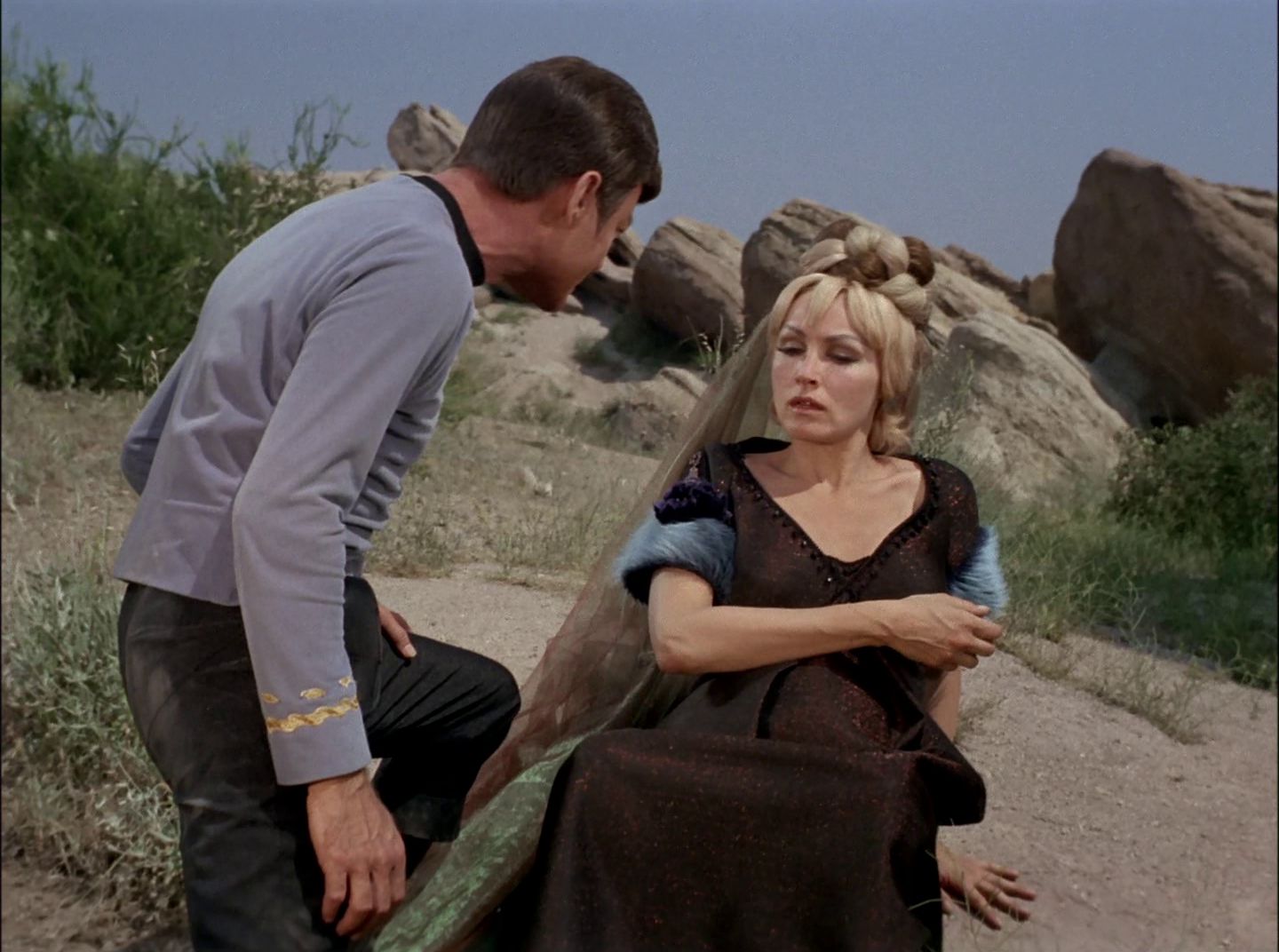 extant_StarTrek_2x11-FridaysChild_1690.jpg
