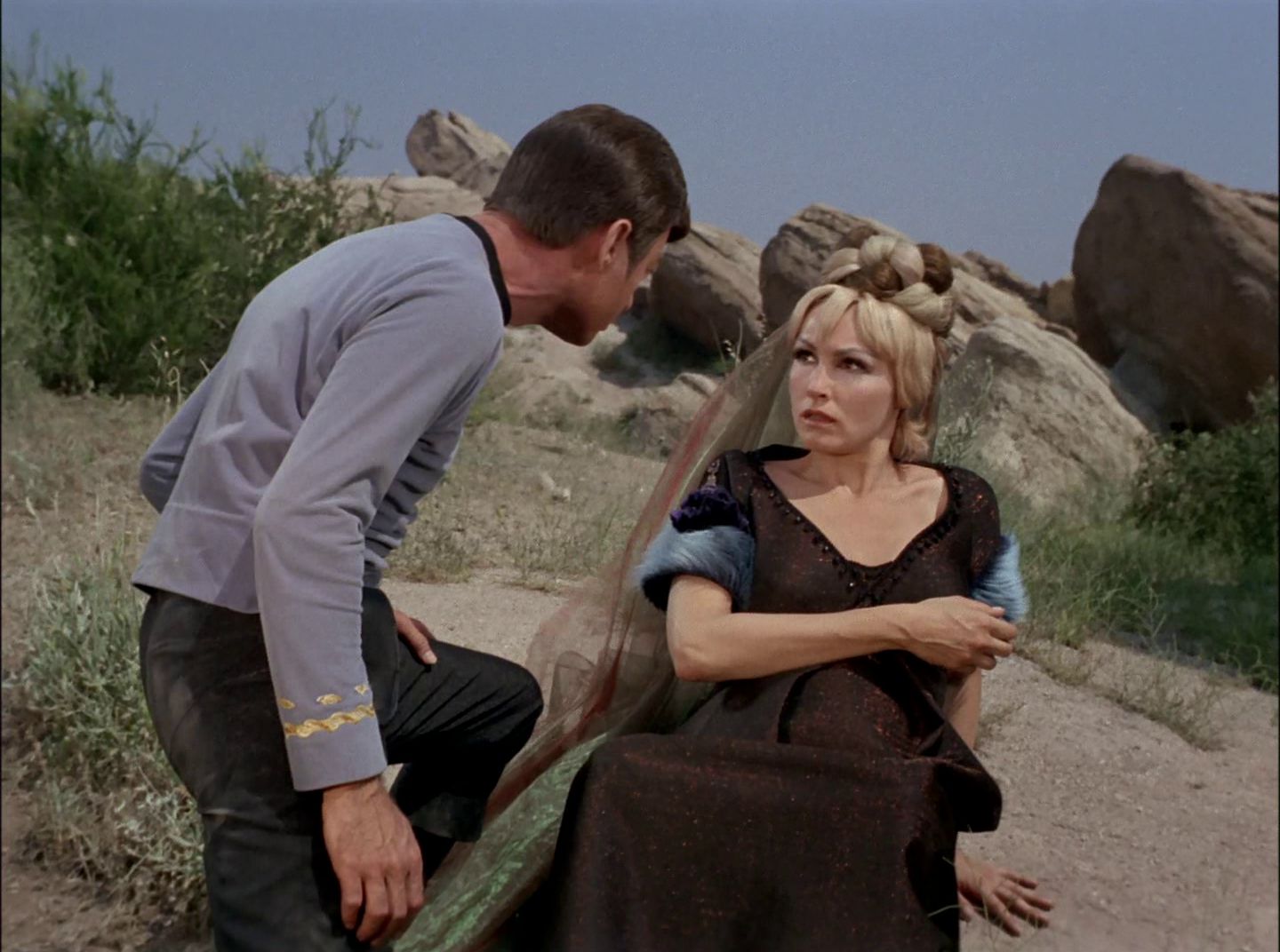 extant_StarTrek_2x11-FridaysChild_1692.jpg