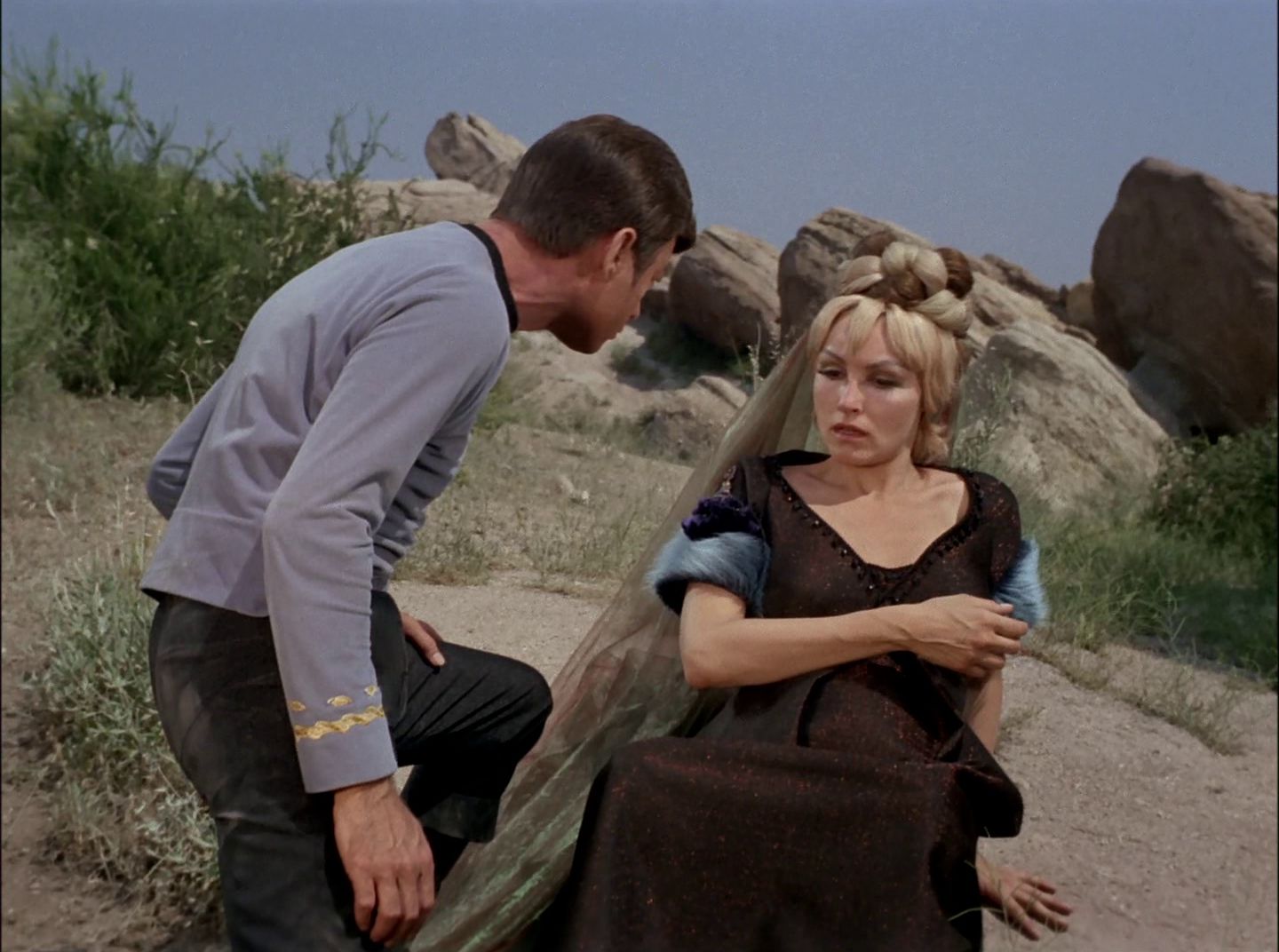 extant_StarTrek_2x11-FridaysChild_1695.jpg