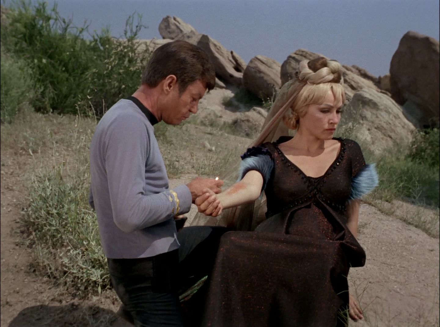extant_StarTrek_2x11-FridaysChild_1702.jpg