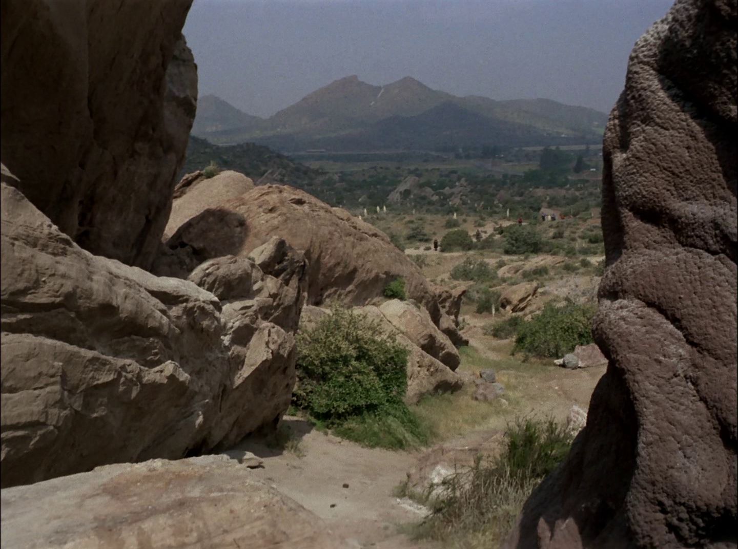 extant_StarTrek_2x11-FridaysChild_1722.jpg