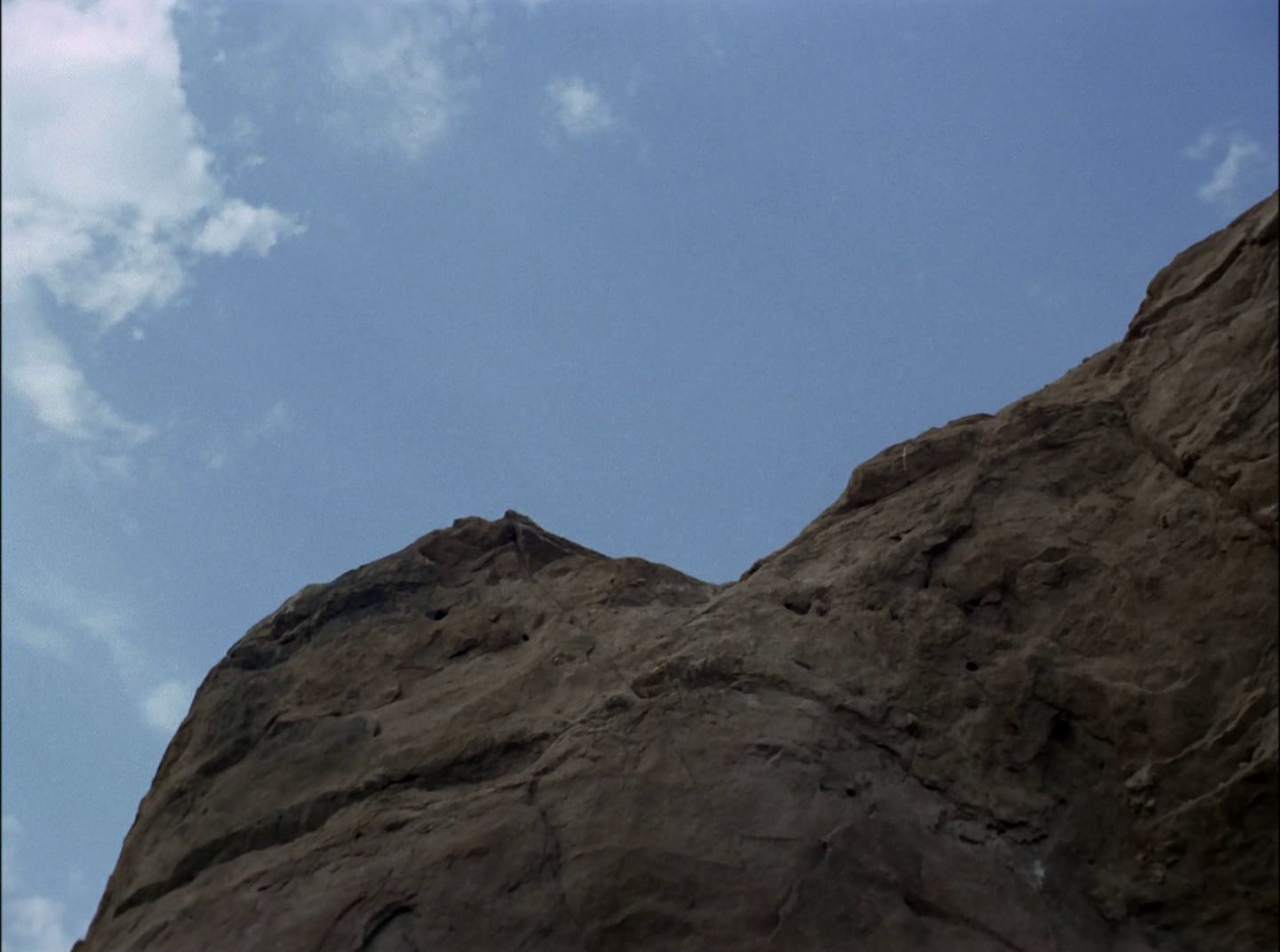 extant_StarTrek_2x11-FridaysChild_1727.jpg