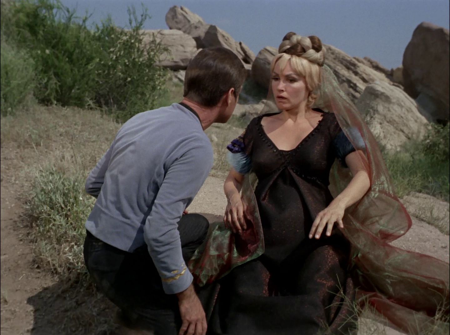 extant_StarTrek_2x11-FridaysChild_1747.jpg