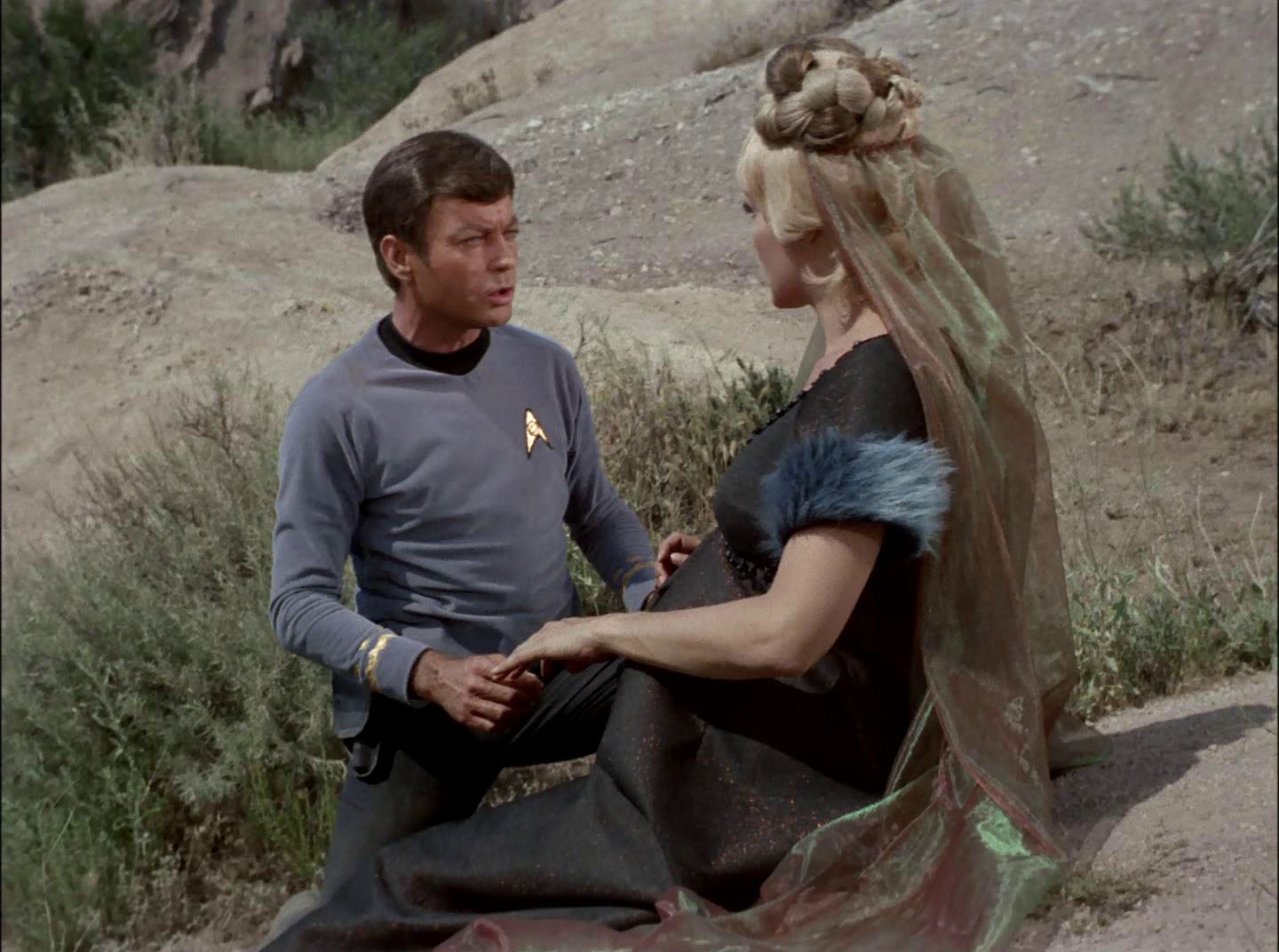 extant_StarTrek_2x11-FridaysChild_1752.jpg