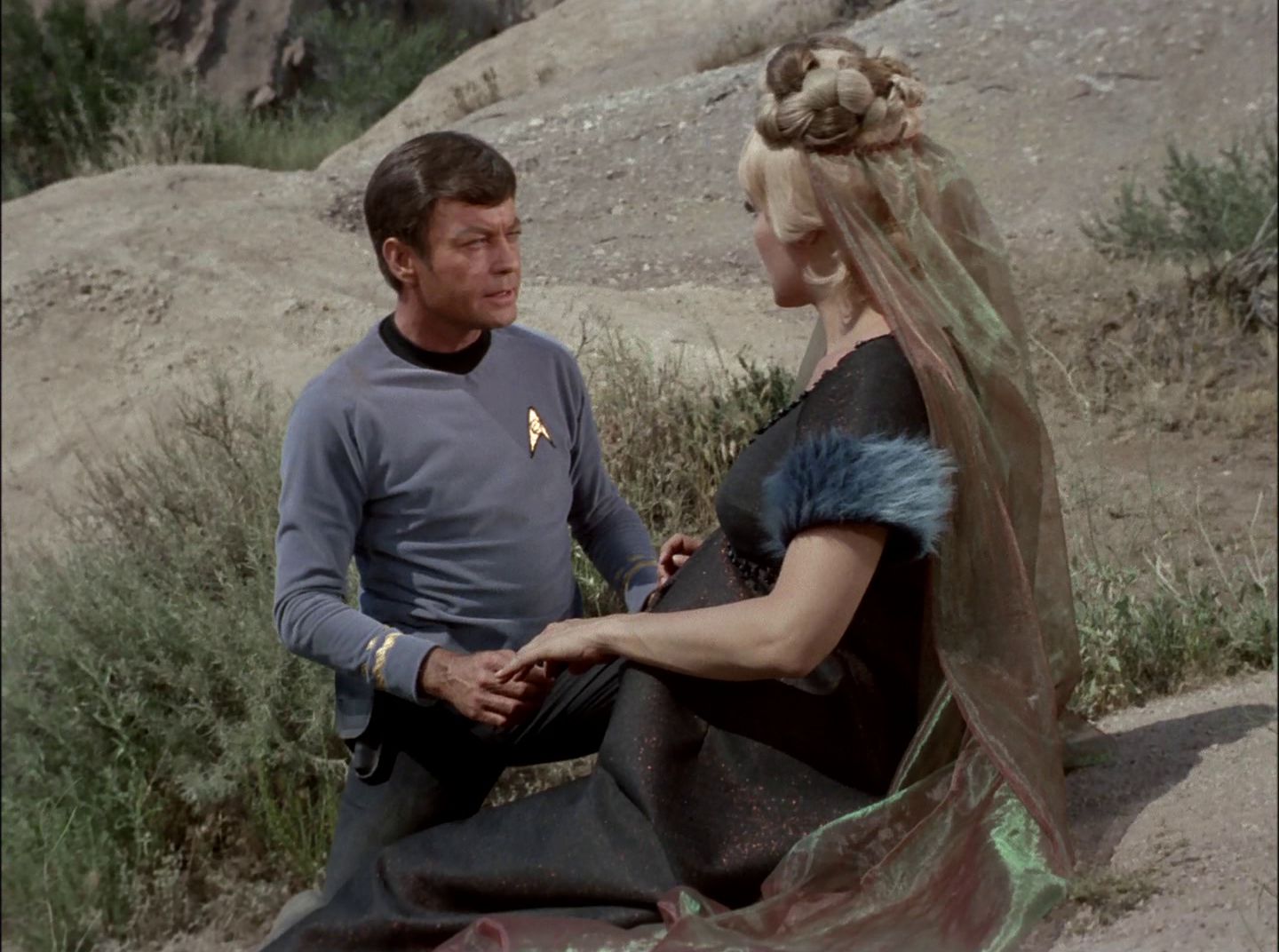 extant_StarTrek_2x11-FridaysChild_1753.jpg
