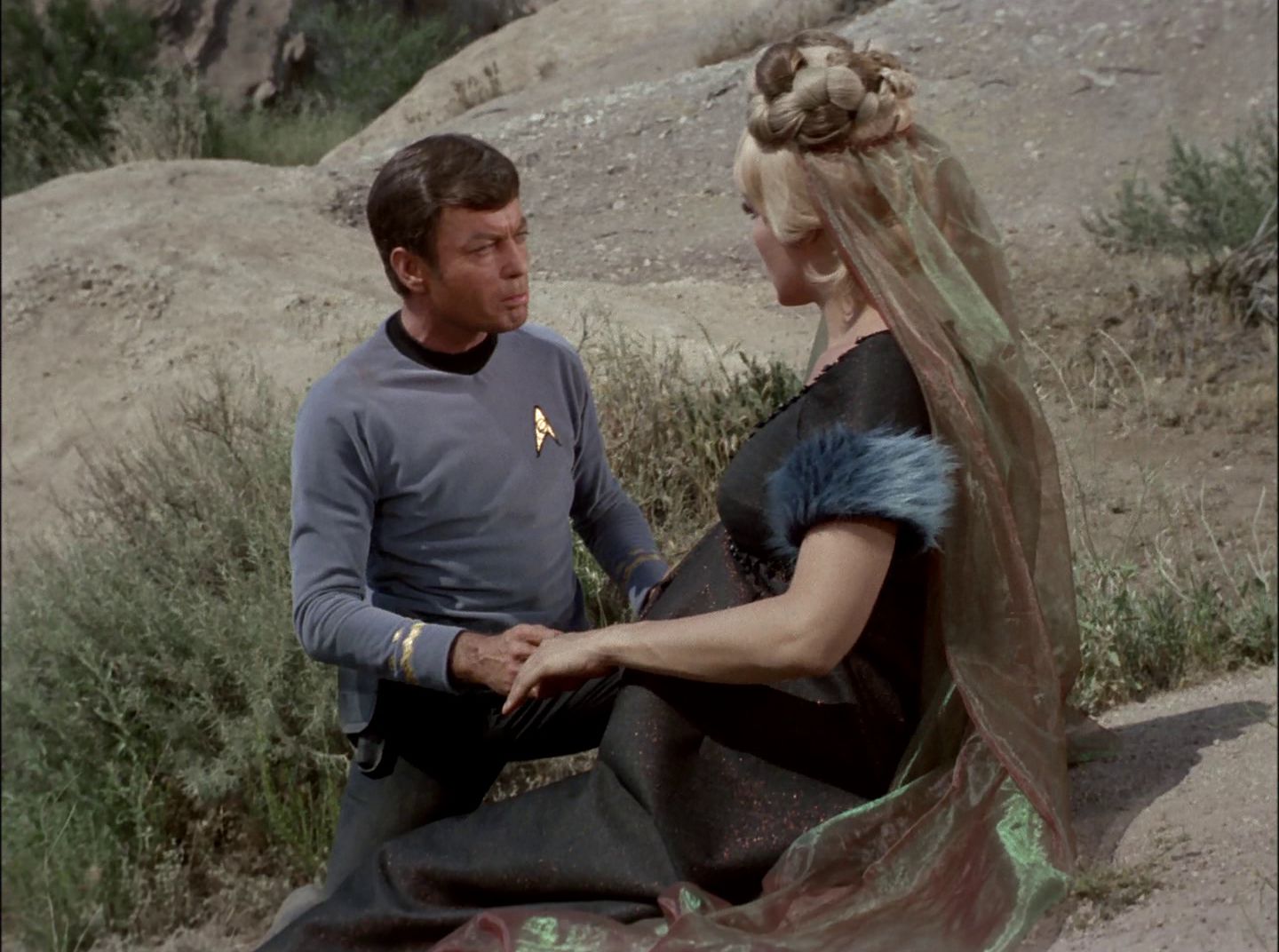 extant_StarTrek_2x11-FridaysChild_1755.jpg