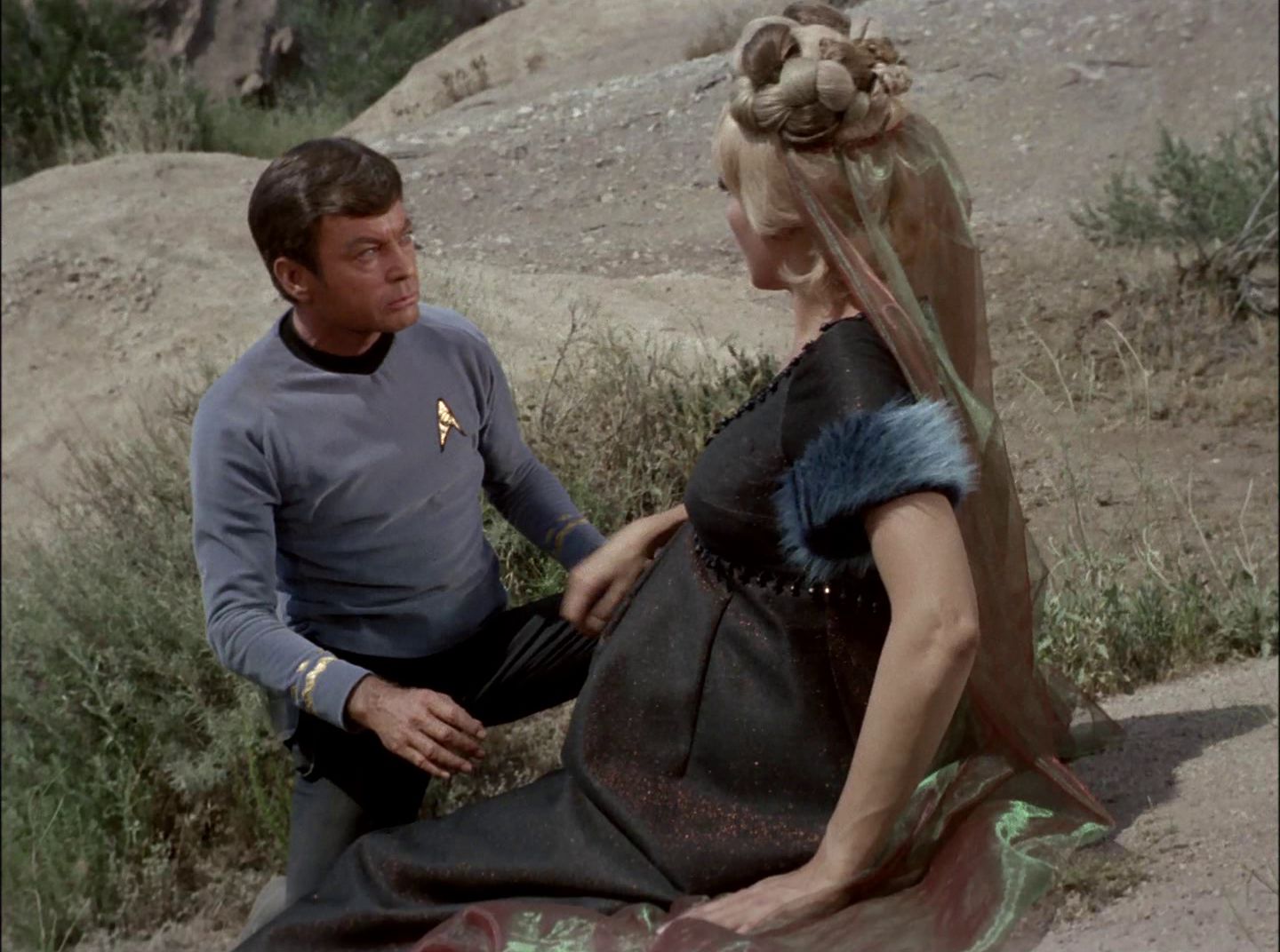 extant_StarTrek_2x11-FridaysChild_1761.jpg