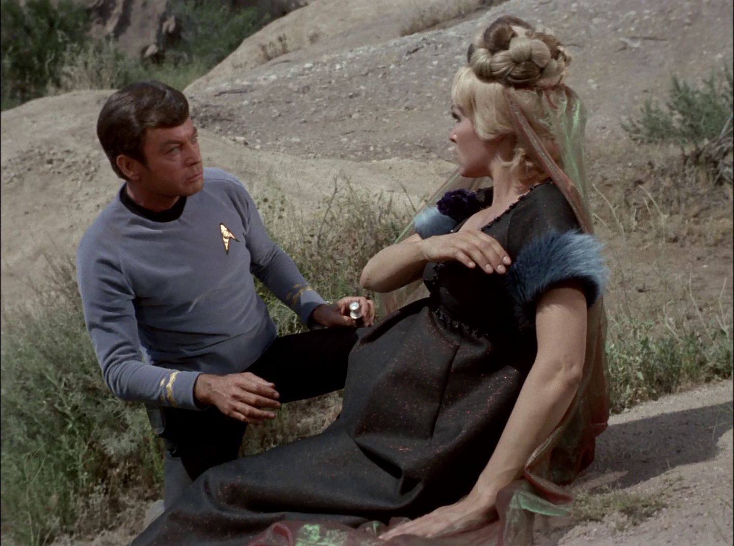 extant_StarTrek_2x11-FridaysChild_1765.jpg