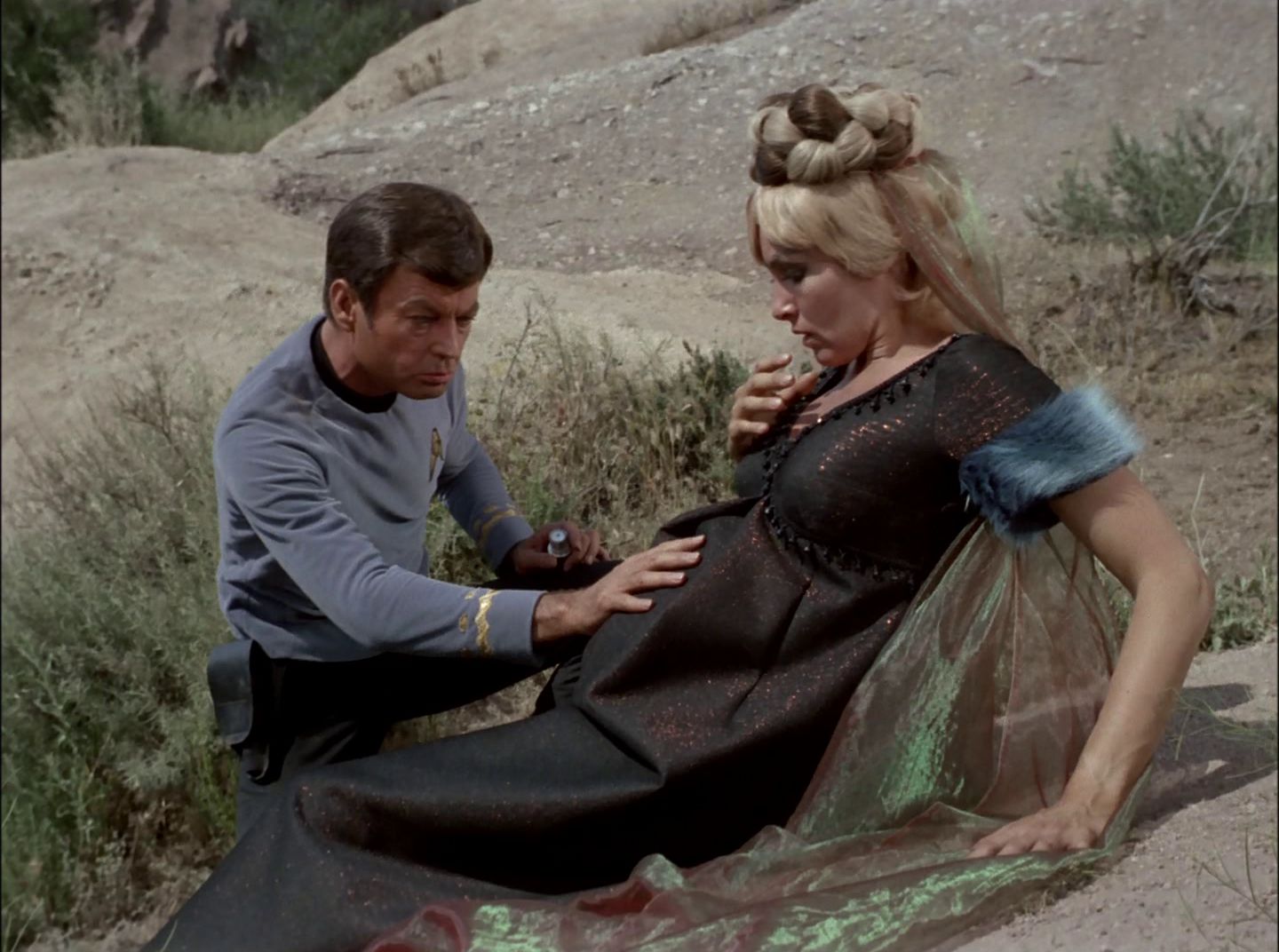 extant_StarTrek_2x11-FridaysChild_1773.jpg