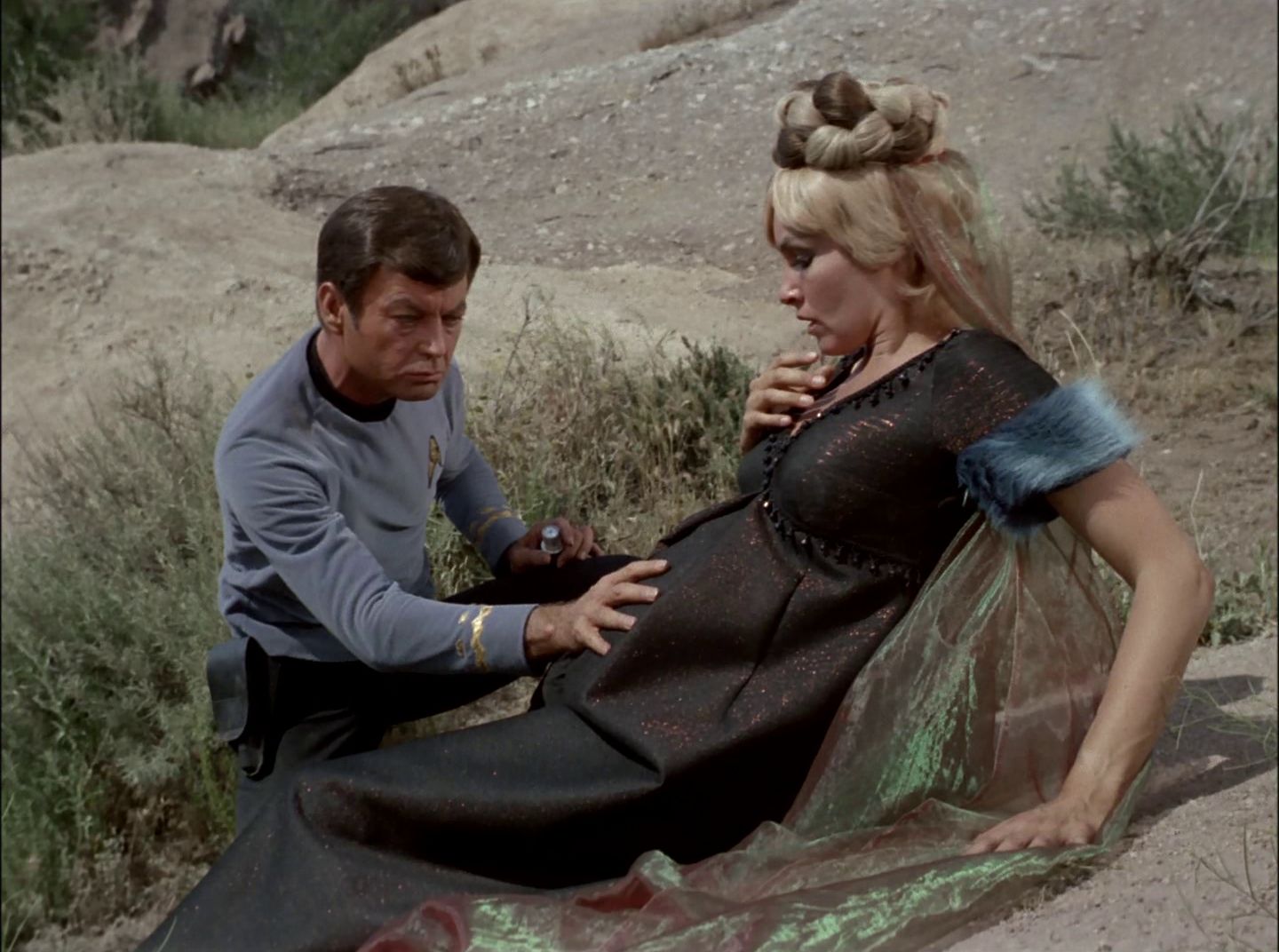 extant_StarTrek_2x11-FridaysChild_1776.jpg