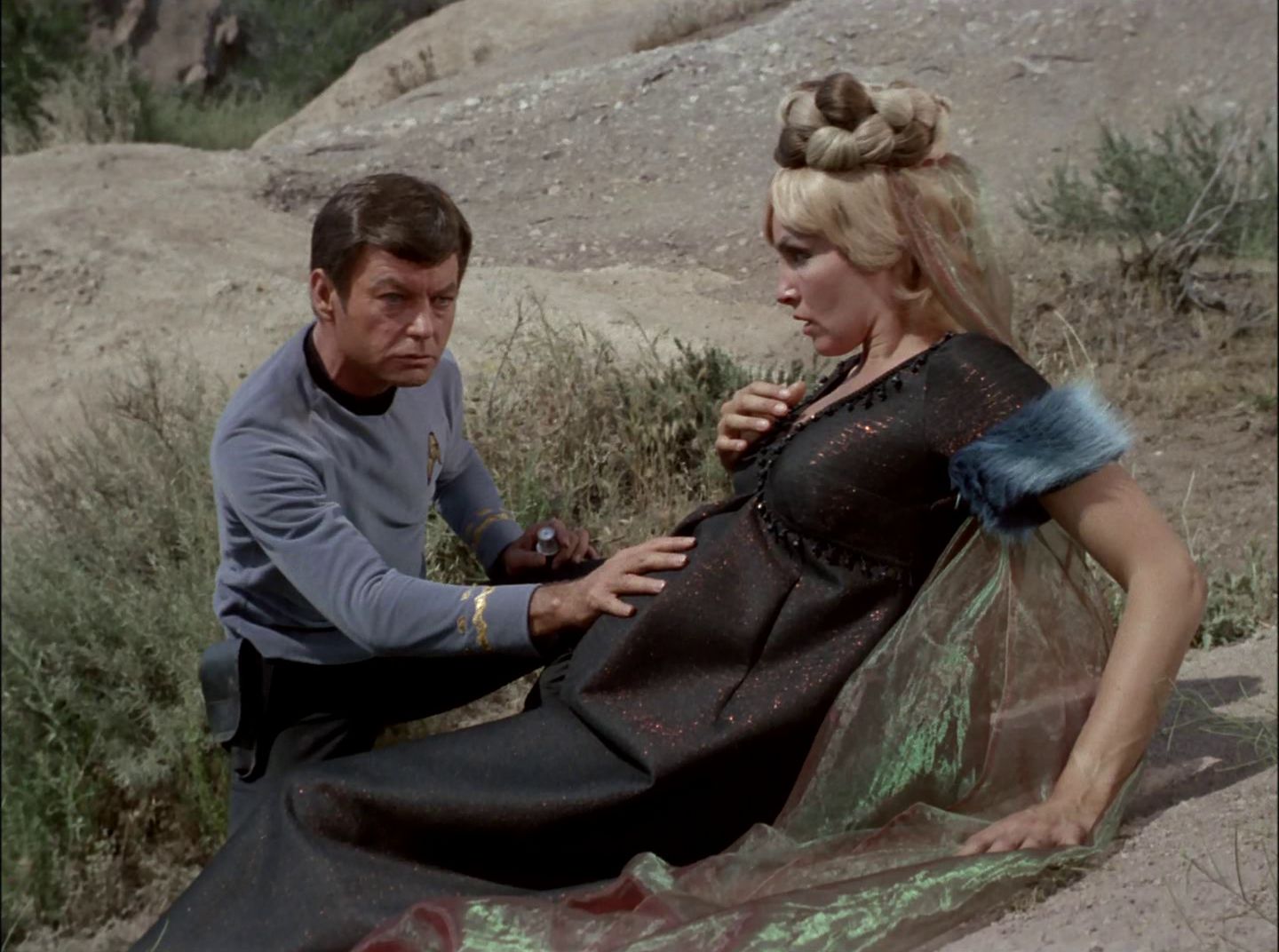 extant_StarTrek_2x11-FridaysChild_1778.jpg
