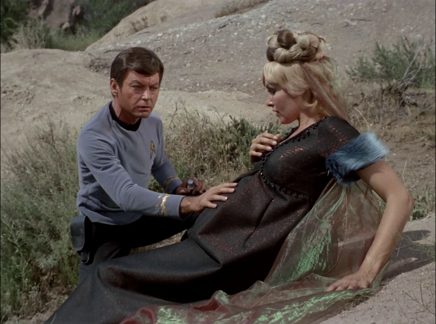 extant_StarTrek_2x11-FridaysChild_1785.jpg