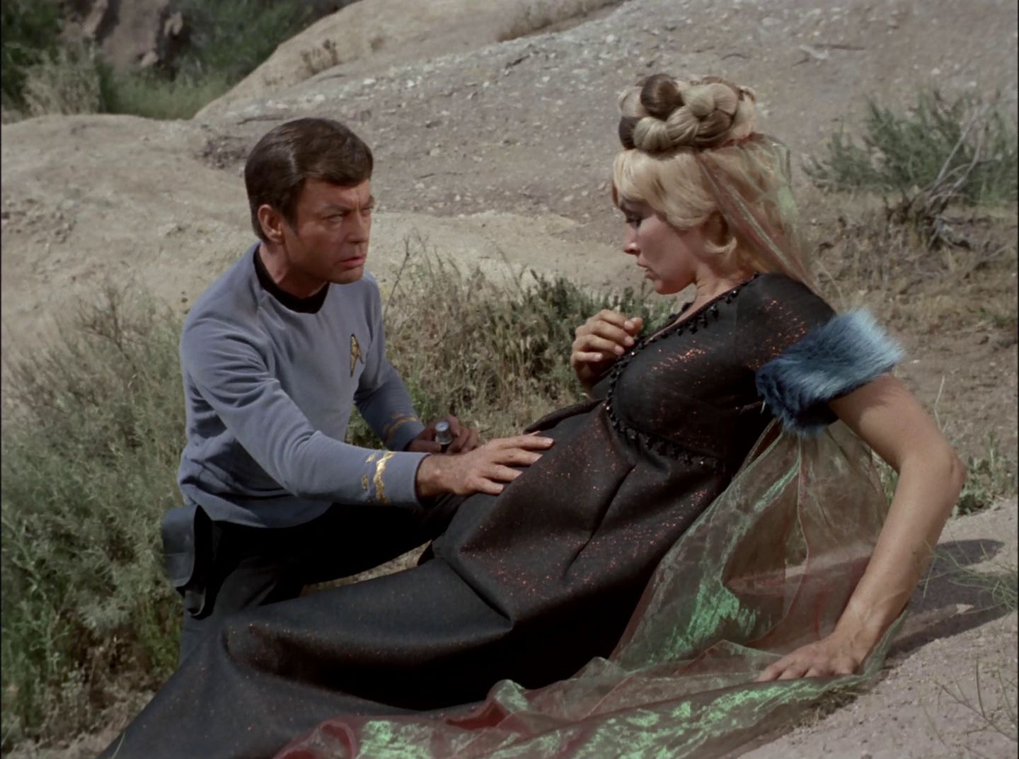 extant_StarTrek_2x11-FridaysChild_1791.jpg