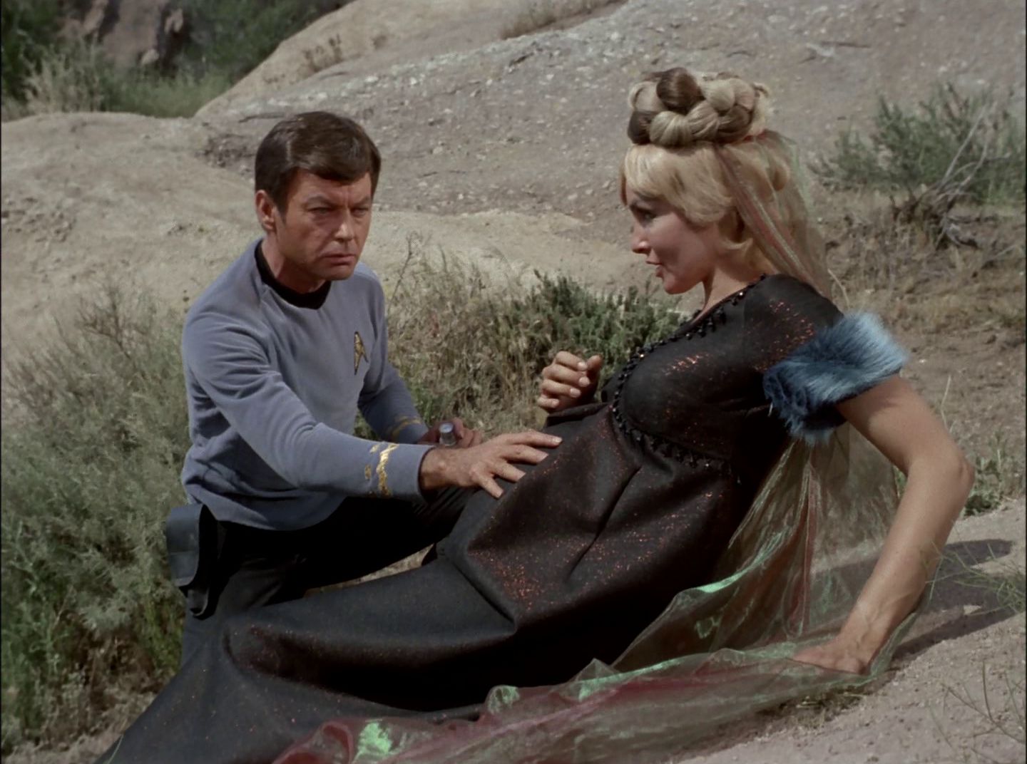 extant_StarTrek_2x11-FridaysChild_1798.jpg