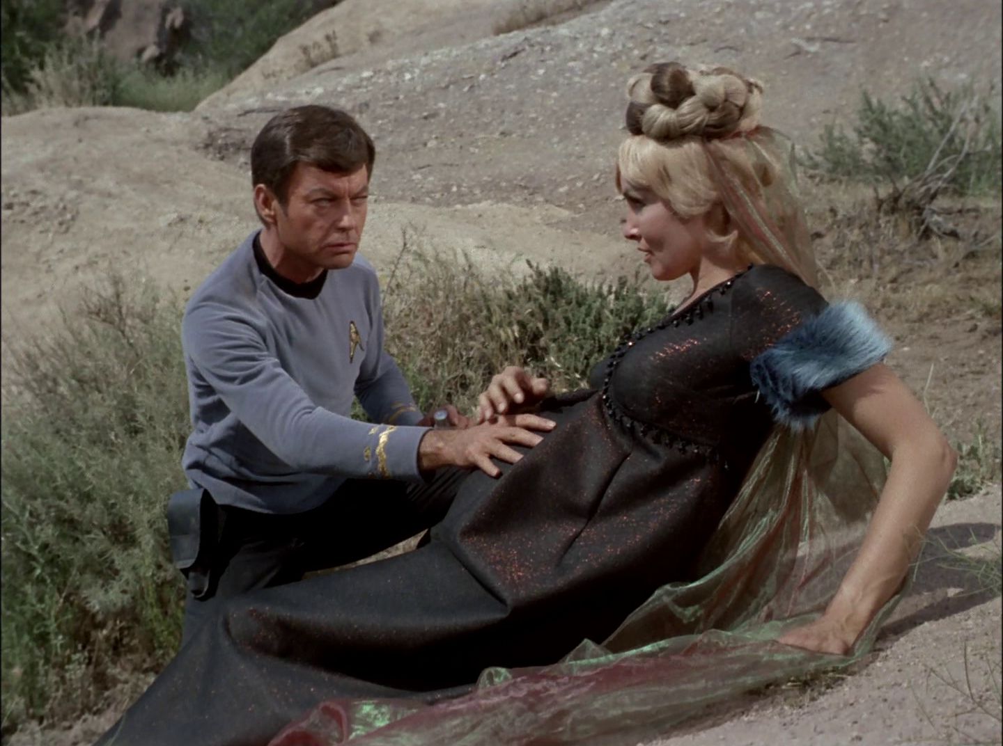 extant_StarTrek_2x11-FridaysChild_1799.jpg