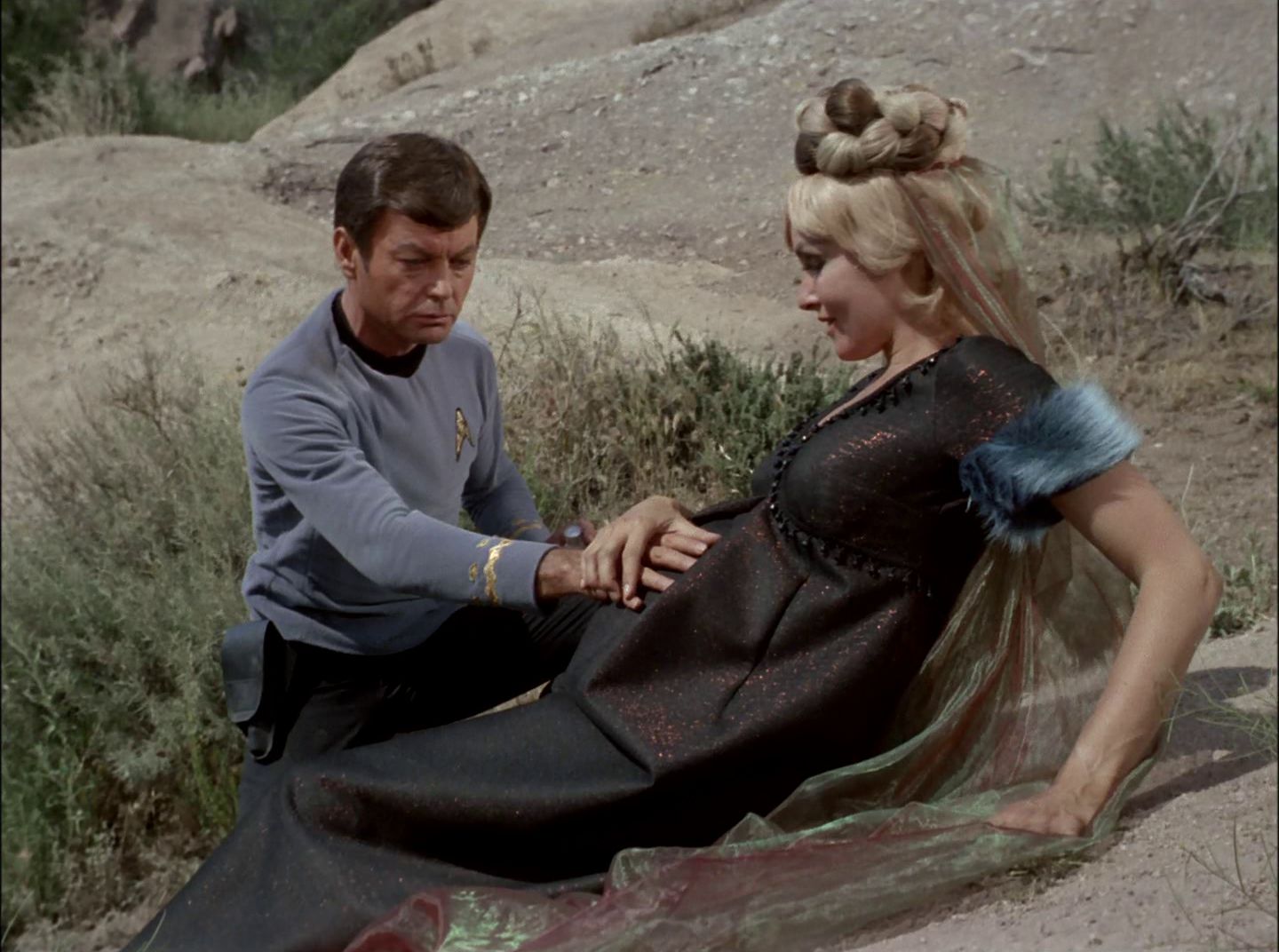 extant_StarTrek_2x11-FridaysChild_1802.jpg